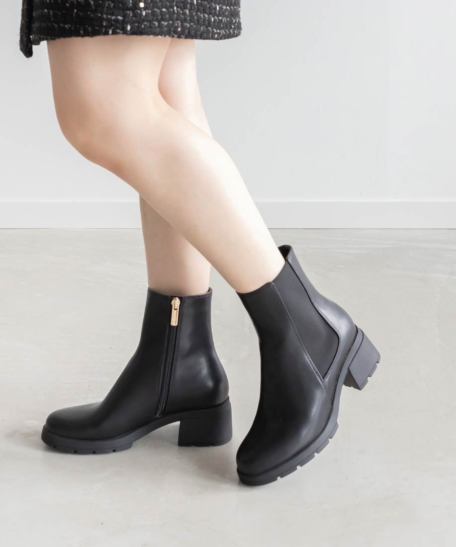 【ランダ/RANDA】の晴雨兼用 ボリュームソールサイドゴアショートブーツ 人気、トレンドファッション・服の通販 founy(ファニー) 　ファッション　Fashion　レディースファッション　Fashion for Women　クッション　Cushion, Throw Pillow　シンプル　Simple, Minimal　ソックス　Socks, Hosiery　タイツ　Tights, Legwear　バランス　Balance, Style Balance　フィット　Fit, Slim Fit　エレガント 上品　Elegant　 other-1|ID: prp329100004732722 ipo3291000000034185655