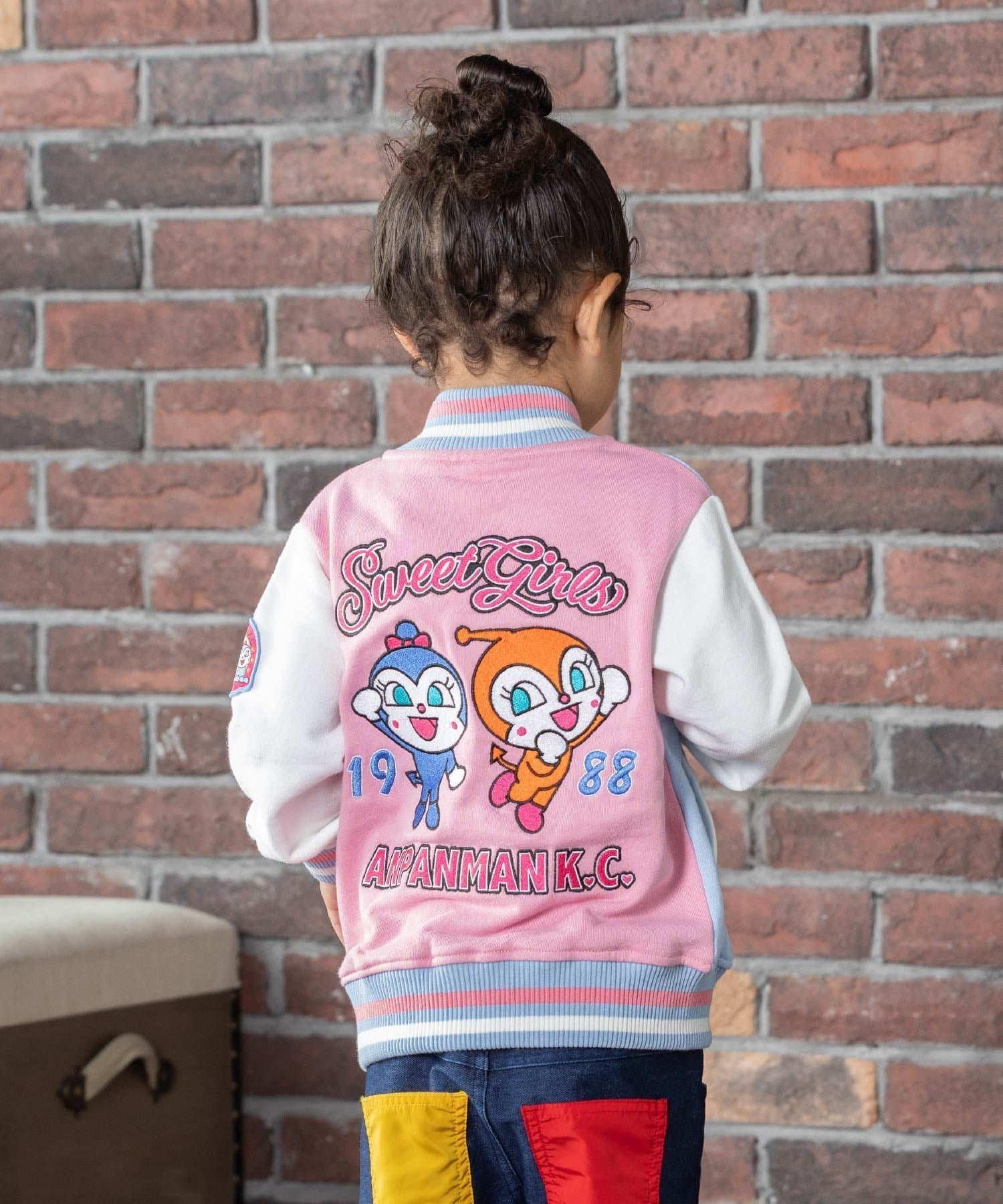 【アンパンマンキッズコレクション/ANPANMAN KIDS COLLECTION / KIDS】のANPANMAN KIDS COLLECTION/刺繍スタジャン インテリア・キッズ・メンズ・レディースファッション・服の通販 founy(ファニー) 　ファッション　Fashion　キッズファッション　Fashion for Kids　カラフル　Colorful Design　キャラクター　Character, Licensed Characters　コレクション　Collection, Seasonal Line　ベビー　Baby, Babywear　ボーイズ　Boyish, Boy Style　メンズ　Men's, Menswear　ギフト プレゼント　Gift / Present　ピンク|ID: prp329100004732875 ipo3291000000034186795