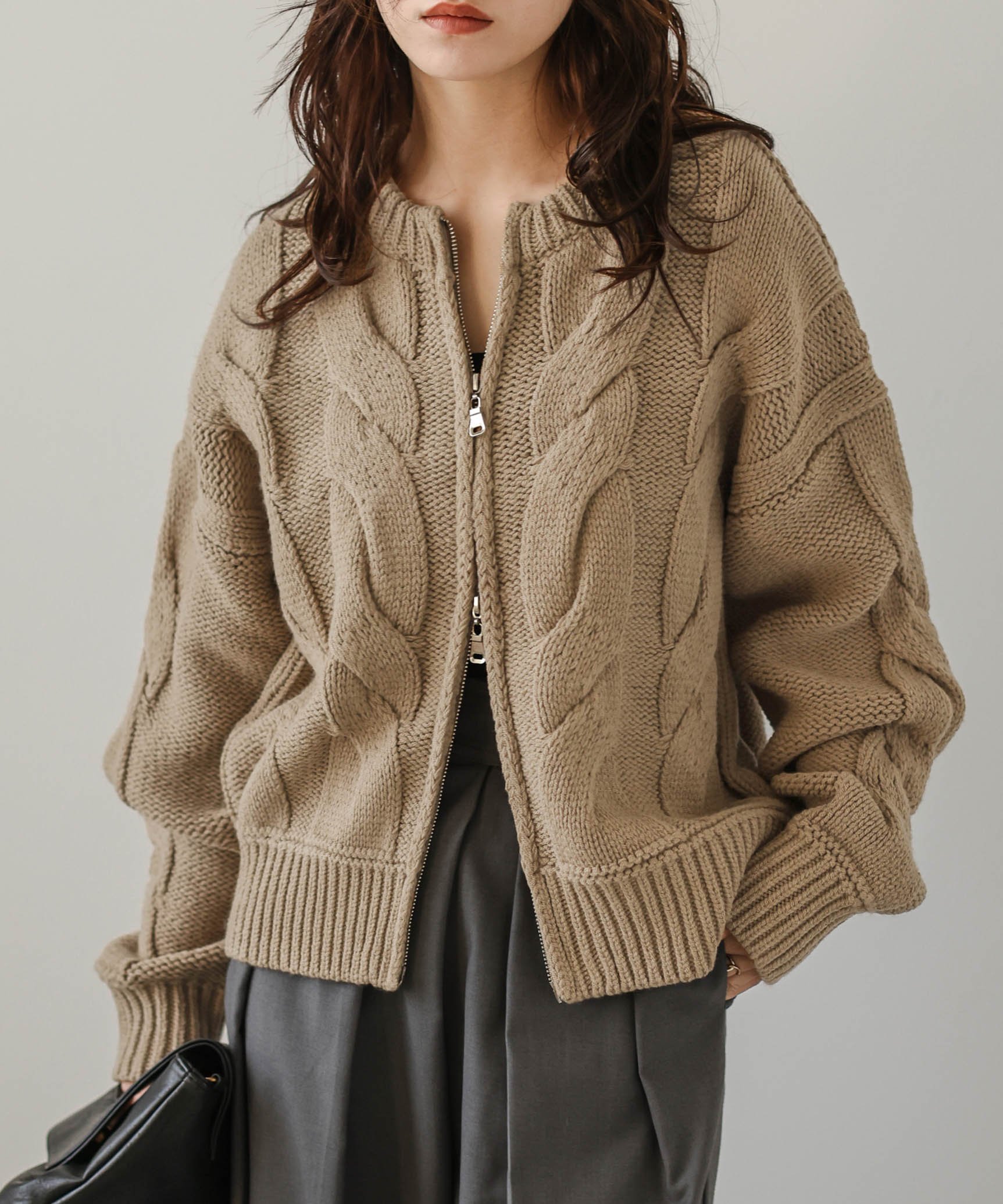 【ラジュール/Lajour】のケーブルニット ダブルジップカーディガン インテリア・キッズ・メンズ・レディースファッション・服の通販 founy(ファニー) 　ファッション　Fashion　レディースファッション　Fashion for Women　トップス・カットソー　Cut & Sew Tops　ニット　Knit Tops & Sweaters　カーディガン・羽織り　Layered Style Cardigans　アクリル　Acrylic Material　ショルダー　Shoulder, Shoulder Strap　ジップ　Zip, Zipper　スラックス　Slacks, Dress Pants　デニム　Denim, Jeans Material　ドロップ　Drop Shoulder, Dropped Style　A/W・秋冬　Autumn/Winter　羽織　Haori, Light Jacket　ブラウン|ID: prp329100004732953 ipo3291000000034187350