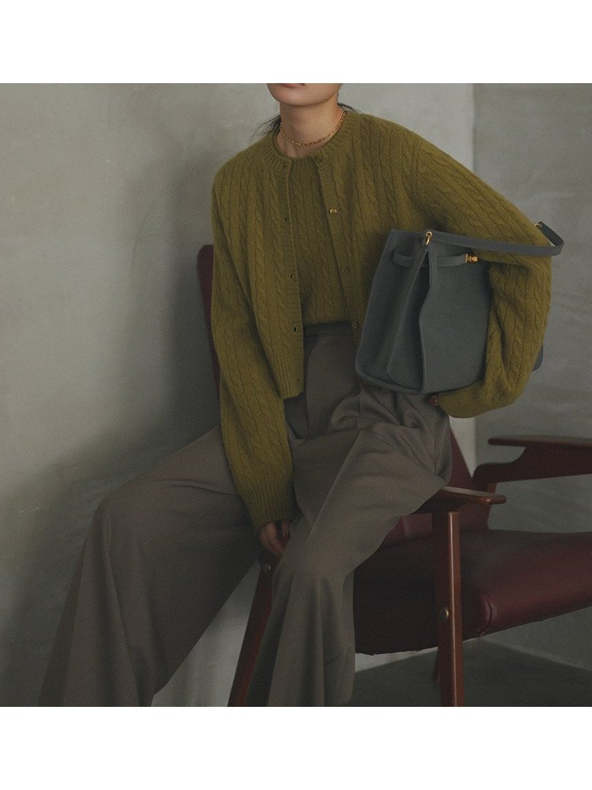 【ミラオーウェン/Mila Owen】の【セットアップ対応】カシミヤタッチケーブルニットカーディガン インテリア・キッズ・メンズ・レディースファッション・服の通販 founy(ファニー) 　雑誌掲載アイテム　Magazine Picks & Fashion Features　ファッション雑誌　Fashion Magazines　ヴェリィ　VERY　バイラ　BAILA　クラッシィ　CLASSY.　ファッション　Fashion　レディースファッション　Fashion for Women　トップス・カットソー　Cut & Sew Tops　ニット　Knit Tops & Sweaters　カーディガン・羽織り　Layered Style Cardigans　アンサンブル　Ensemble Set　カーディガン　Cardigan, Knitwear　コンパクト　Compact, Small Size　11月号　November Issue　12月号　December Issue　シンプル　Simple, Minimal　スマート　Smart, Elegant　セットアップ　Set-Up, Coordinated Outfit　雑誌　Magazine, Fashion Magazine　トレンド　Trend, Trending Now　ボックス　Boxy, Box Shape　半袖　Short Sleeve, Half Sleeve　おすすめ　Recommended / Our Picks　エレガント 上品　Elegant　OLV[027]|ID: prp329100004733070 ipo3291000000034533793