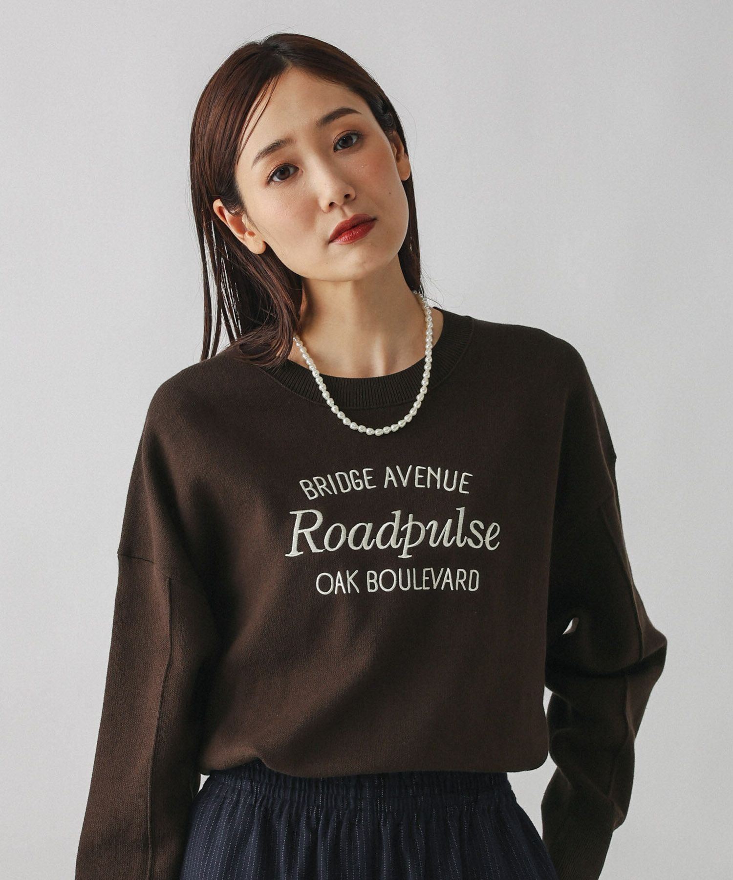 【グローバルワーク/GLOBAL WORK】のスウェットライククループルオーバー/571350 インテリア・キッズ・メンズ・レディースファッション・服の通販 founy(ファニー)  ファッション Fashion レディースファッション Fashion for Women トップス・カットソー Cut & Sew Tops レディースパーカー・カジュアルフーディー Casual Hoodies & Sweatshirts カジュアルプルオーバー・ニットトップス Pullovers & Knit Tops / Casual Pullovers スウェット・クルーネックトップス Sweatshirts & Crewnecks / Relaxed Fit Sweat Tops ジャカード/ジャガード Jacquard, Woven Pattern ダブル Double, Double-Breasted トレンド Trend, Trending Now ブラウン*アイボリーロゴ58|ID: prp329100004733080 ipo3291000000034189723