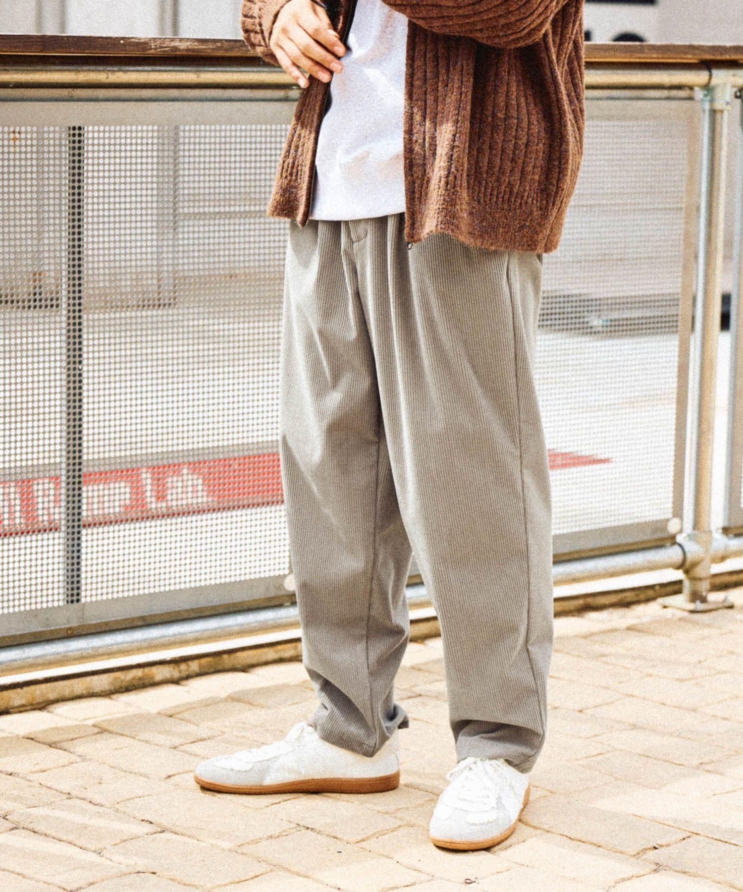 【ニコアンド/niko and / MEN】のワイドテーパードコーデュロイパンツ インテリア・キッズ・メンズ・レディースファッション・服の通販 founy(ファニー) 　ファッション　Fashion　メンズファッション　Fashion for Men　ボトムス　Bottoms　コーデュロイ　Corduroy, Cord Fabric　スニーカー　Sneakers, Trainers　テーパード　Tapered, Tapered Pants　定番　Standard, Basic Item　A/W・秋冬　Autumn/Winter　おすすめ　Recommended / Our Picks　エレガント 上品　Elegant　2025年　2025　2025-2026秋冬・A/W　Autumn/Winter 2025–26 AW25–26　グレージュ16|ID: prp329100004733081 ipo3291000000034189743