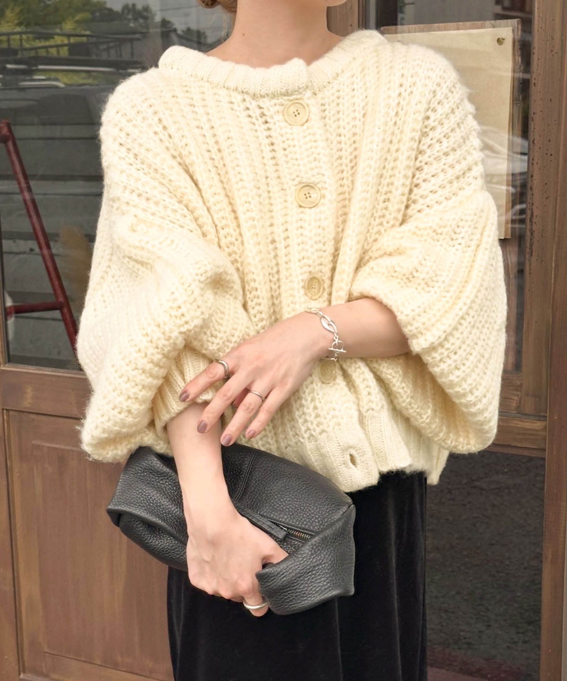 【セレクトモカ/SELECT MOCA】の【人気インフルエンサーコラボbySON】ボリュームスリーブオーバーカーディガン インテリア・キッズ・メンズ・レディースファッション・服の通販 founy(ファニー) ファッション Fashion レディースファッション Fashion for Women トップス・カットソー Cut & Sew Tops カーディガン・羽織り Layered Style Cardigans ボリューム袖・フリルスリーブブラウス Voluminous & Ruffle Sleeves / Puffy Sleeve Tops カーディガン Cardigan, Knitwear キャミ Camisole, Cami Top シンプル Simple, Minimal ジャケット Jacket, Outerwear スラックス Slacks, Dress Pants タイトスカート Pencil Skirt, Tight Skirt 人気 Popular, Best Seller バランス Balance, Style Balance パーカー Hoodie, Parka ロング Long, Long-Length おすすめ Recommended / Our Picks アイボリー-120|ID: prp329100004733125 ipo3291000000034610764