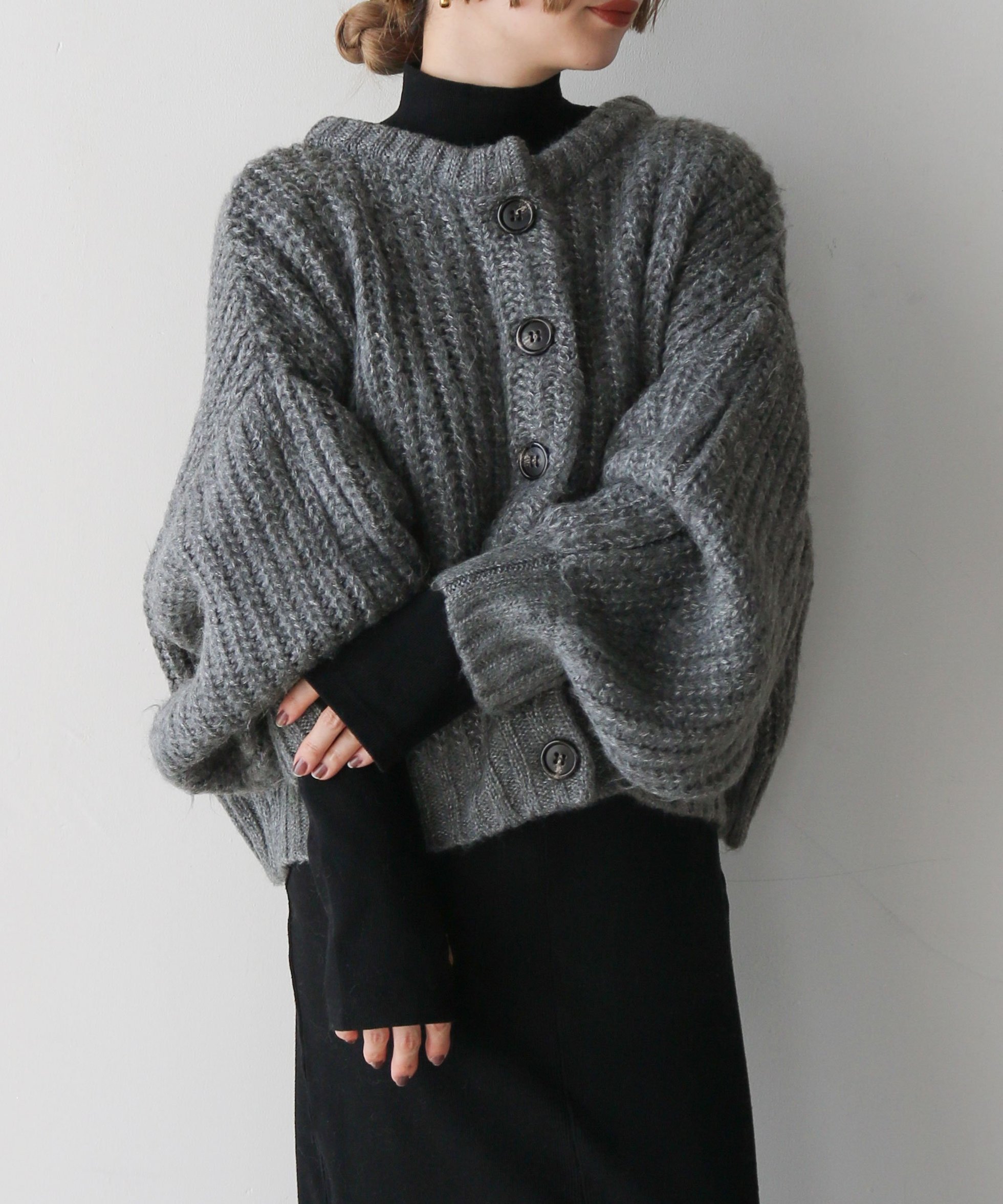 【セレクトモカ/SELECT MOCA】の【人気インフルエンサーコラボbySON】ボリュームスリーブオーバーカーディガン インテリア・キッズ・メンズ・レディースファッション・服の通販 founy(ファニー) ファッション Fashion レディースファッション Fashion for Women トップス・カットソー Cut & Sew Tops カーディガン・羽織り Layered Style Cardigans ボリューム袖・フリルスリーブブラウス Voluminous & Ruffle Sleeves / Puffy Sleeve Tops カーディガン Cardigan, Knitwear キャミ Camisole, Cami Top シンプル Simple, Minimal ジャケット Jacket, Outerwear スラックス Slacks, Dress Pants タイトスカート Pencil Skirt, Tight Skirt 人気 Popular, Best Seller バランス Balance, Style Balance パーカー Hoodie, Parka ロング Long, Long-Length おすすめ Recommended / Our Picks チャコールグレー-920|ID: prp329100004733125 ipo3291000000034610766