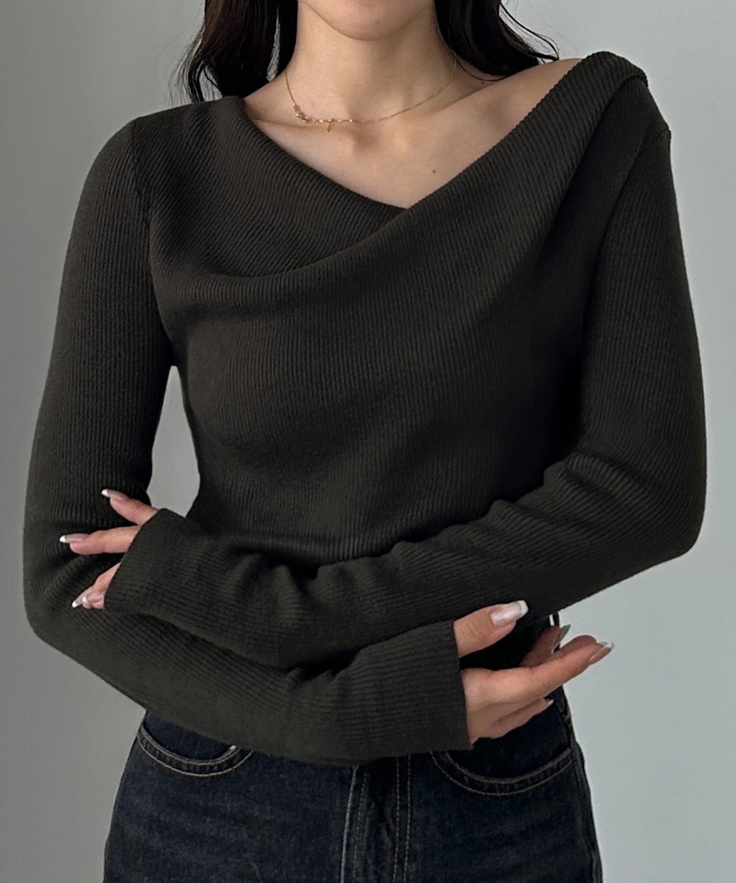 【ジュノア/JUNOAH】のLouere 薄手ドレープリブニットトップス インテリア・キッズ・メンズ・レディースファッション・服の通販 founy(ファニー) 　ファッション　Fashion　レディースファッション　Fashion for Women　トップス・カットソー　Cut & Sew Tops　ニット　Knit Tops & Sweaters　アクリル　Acrylic Material　チャコール|ID: prp329100004733126 ipo3291000000034271790