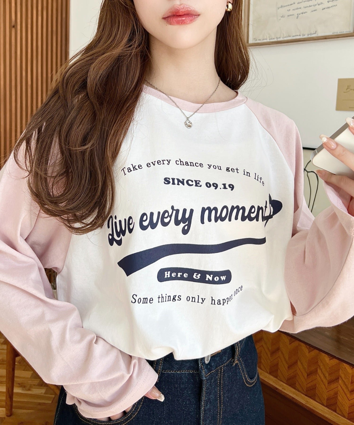 【モーメントプラス/moment+ / MEN】の綿100%天竺.ラグランロゴプリントロンT インテリア・キッズ・メンズ・レディースファッション・服の通販 founy(ファニー) 　ファッション　Fashion　メンズファッション　Fashion for Men　スニーカー　Sneakers, Trainers　ダメージ　Distressed, Destroyed　ティアードスカート　Tiered Skirt, Flounced Skirt　デニム　Denim, Jeans Material　トレンド　Trend, Trending Now　定番　Standard, Basic Item　バランス　Balance, Style Balance　フロント　Front, Front Design　プリント　Print, Printed Pattern　ベーシック　Basic, Essential　再入荷　Restock / Back in Stock　プチプライス・低価格　Affordable / Budget Price　おすすめ　Recommended / Our Picks　ピンク|ID: prp329100004733136 ipo3291000000034190307