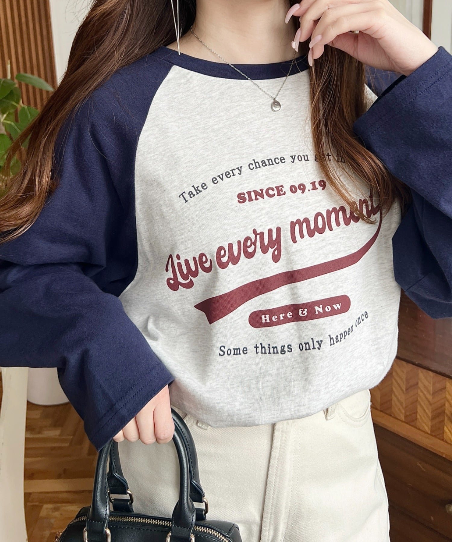 【モーメントプラス/moment+ / MEN】の綿100%天竺.ラグランロゴプリントロンT インテリア・キッズ・メンズ・レディースファッション・服の通販 founy(ファニー) 　ファッション　Fashion　メンズファッション　Fashion for Men　スニーカー　Sneakers, Trainers　ダメージ　Distressed, Destroyed　ティアードスカート　Tiered Skirt, Flounced Skirt　デニム　Denim, Jeans Material　トレンド　Trend, Trending Now　定番　Standard, Basic Item　バランス　Balance, Style Balance　フロント　Front, Front Design　プリント　Print, Printed Pattern　ベーシック　Basic, Essential　再入荷　Restock / Back in Stock　プチプライス・低価格　Affordable / Budget Price　おすすめ　Recommended / Our Picks　ネイビー|ID: prp329100004733136 ipo3291000000034190310