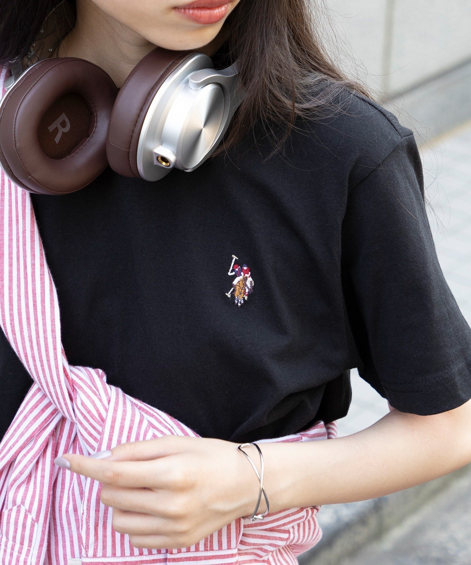 【セットアップセブン/SETUP7】のU.S. POLO ASSN./【別注】ワンポイントポニー刺繍Tシャツ ユニセックス ポロ 25SS インテリア・キッズ・メンズ・レディースファッション・服の通販 founy(ファニー) 　ファッション　Fashion　レディースファッション　Fashion for Women　トップス・カットソー　Cut & Sew Tops　シャツ・ブラウス・オフィスカジュアル　Elegant Blouses & Button-Ups　ロングTシャツ・Tシャツ　Longline T-Shirts & Tees　厚底　Platform Shoes　カーゴパンツ　Cargo Pants, Utility Pants　スニーカー　Sneakers, Trainers　スポーツ　Sports, Activewear　ダウン　Down, Puffer　デニム　Denim, Jeans Material　トレンド　Trend, Trending Now　定番　Standard, Basic Item　人気　Popular, Best Seller　ベーシック　Basic, Essential　別注　Limited Edition, Custom Order　半袖　Short Sleeve, Half Sleeve　ムートン　Shearling, Mouton　ワイド　Wide, Wide Fit　ワンポイント　One Point, Statement Accent　再入荷　Restock / Back in Stock　夏　Summer　2025年　2025　2025春夏・S/S　Spring/Summer 2025 SS25　BLK2|ID: prp329100004733141 ipo3291000000034774899