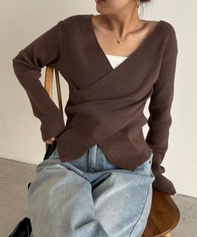 【カプリシューレマージュ/CAPRICIEUX LEMAGE】の【華奢見えが叶う】クロスVネックニット 人気、トレンドファッション・服の通販 founy(ファニー) ファッション Fashion レディースファッション Fashion for Women トップス・カットソー Cut & Sew Tops ニット Knit Tops & Sweaters Vネックトップス V-Neck Tops / V-Cut Neckline Shirts おすすめ Recommended / Our Picks デニム Denim, Jeans Material ボトム Bottoms, Lower Wear マキシ Maxi, Full Length ワイド Wide, Wide Fit |ID:prp329100004733292