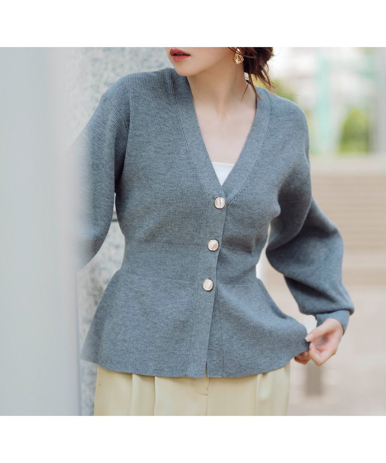 【ナチュラル ビューティー ベーシック/NATURAL BEAUTY BASIC】のペプラムフォルムカーディガン 人気、トレンドファッション・服の通販 founy(ファニー) 　ファッション　Fashion　レディースファッション　Fashion for Women　トップス・カットソー　Cut & Sew Tops　カーディガン・羽織り　Layered Style Cardigans　カーディガン　Cardigan, Knitwear　シェイプ　Shape, Slim Fit　スリット　Slit, Slit Detail　スリーブ　Sleeve, Long Sleeve / Short Sleeve　フォルム　Silhouette, Form　フロント　Front, Front Design　畦　Ribbed Knit　 other-1|ID: prp329100004733354 ipo3291000000034192319