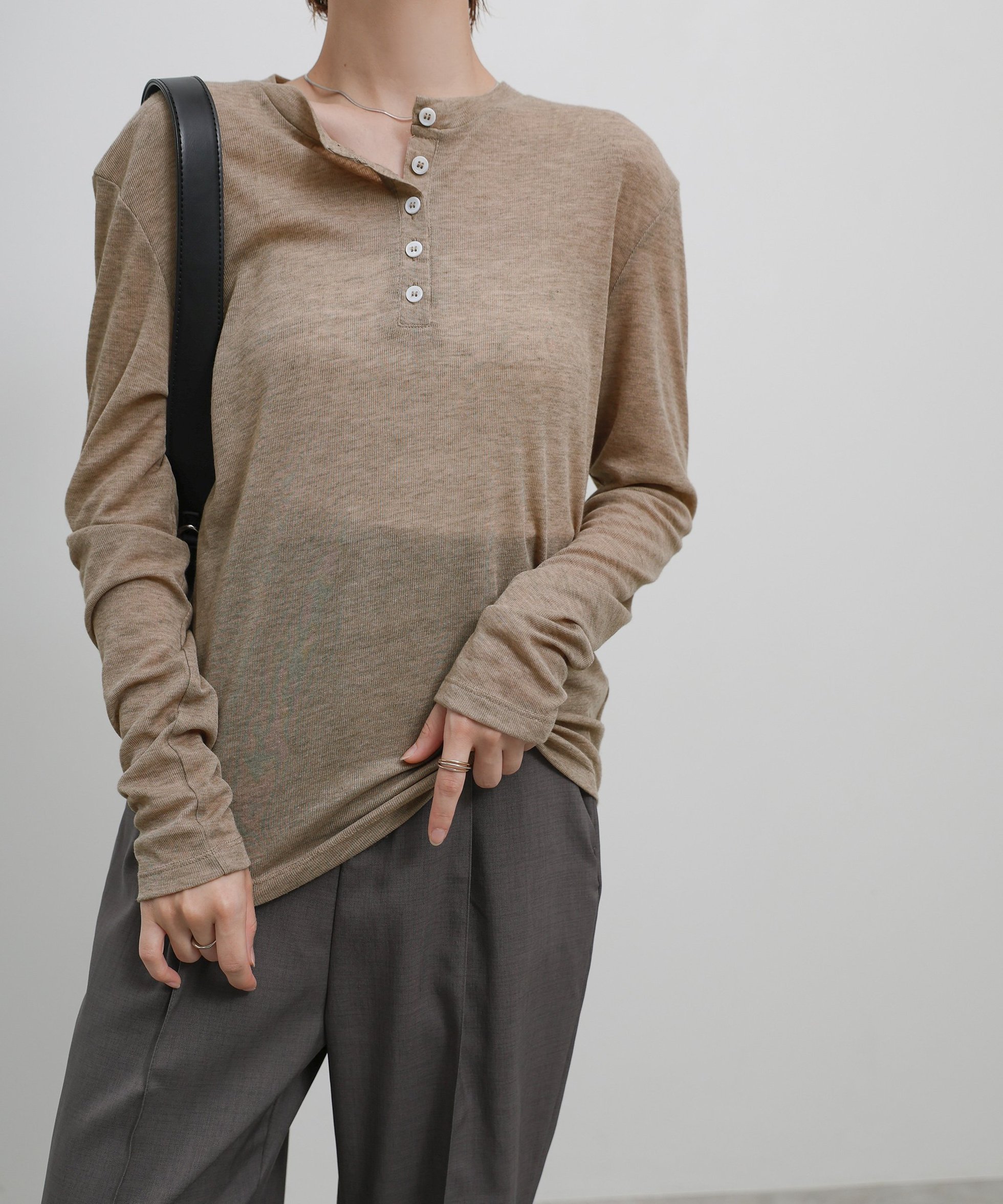 【セレクトモカ/SELECT MOCA】のヘンリーネックシアーロンT インテリア・キッズ・メンズ・レディースファッション・服の通販 founy(ファニー) 　ファッション　Fashion　レディースファッション　Fashion for Women　トップス・カットソー　Cut & Sew Tops　ロングTシャツ・Tシャツ　Longline T-Shirts & Tees　おすすめ　Recommended / Our Picks　カットソー　Cut and Sewn Top　シアー　Sheer, See-Through　フィット　Fit, Slim Fit　ルーズ　Loose, Oversized　グレイッシュベージュ-230|ID: prp329100004733376 ipo3291000000034286454