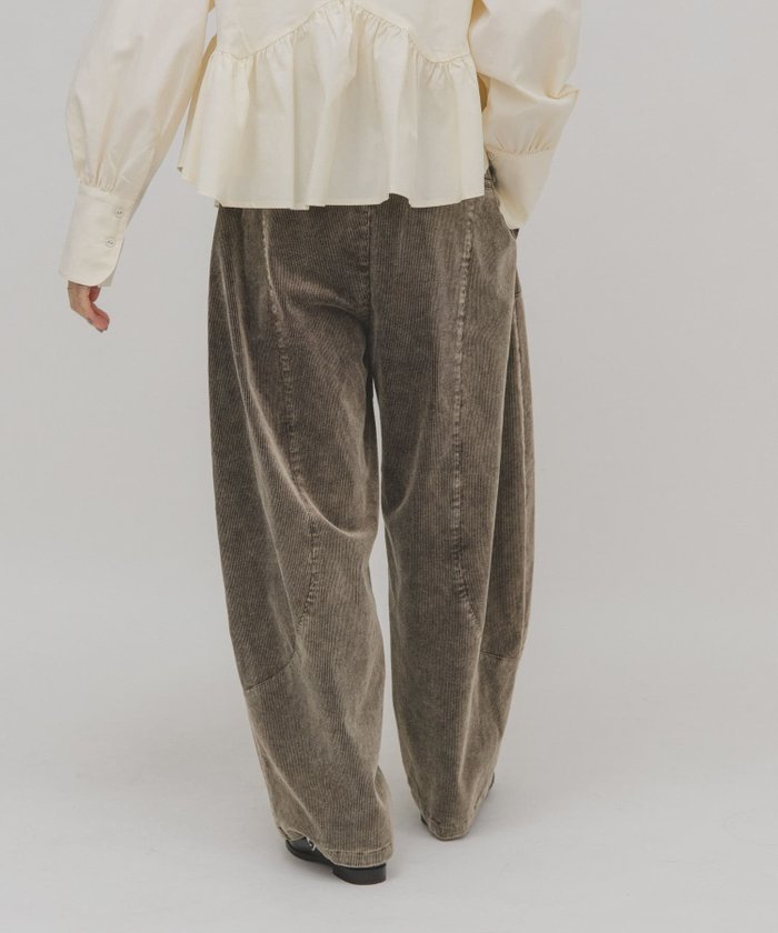 【ケービーエフ/KBF / URBAN RESEARCH】のコーデュロイコクーンパンツ インテリア・キッズ・メンズ・レディースファッション・服の通販 founy(ファニー) https://founy.com/ ファッション Fashion レディースファッション Fashion for Women パンツ Pants & Trousers 2025年 2025 2025-2026秋冬・A/W Autumn/Winter 2025–26 AW25–26 冬 Winter / This Winter おすすめ Recommended / Our Picks コンパクト Compact, Small Size コーデュロイ Corduroy, Cord Fabric バランス Balance, Style Balance A/W・秋冬 Autumn/Winter |ID: prp329100004733436 ipo3291000000034518038