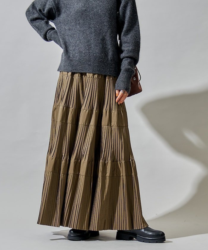 【フリークスストア/FREAK'S STORE】のタフタ プリーツティアードスカート 25AW インテリア・キッズ・メンズ・レディースファッション・服の通販 founy(ファニー) 　ファッション　Fashion　レディースファッション　Fashion for Women　スカート　Skirts　ティアードスカート　Tiered Skirts　2025年　2025　2025-2026秋冬・A/W　Autumn/Winter 2025–26 AW25–26　冬　Winter / This Winter　シューズ　Shoes, Footwear　ショート　Short, Short Length　スニーカー　Sneakers, Trainers　タフタ　Taffeta, Structured Fabric　ティアード　Tiered, Tiered Style　バランス　Balance, Style Balance　フラット　Flat, Flat Shoes　プリーツ　Pleats, Pleated　ロング　Long, Long-Length　A/W・秋冬　Autumn/Winter　ベージュ|ID: prp329100004733483 ipo3291000000034620924