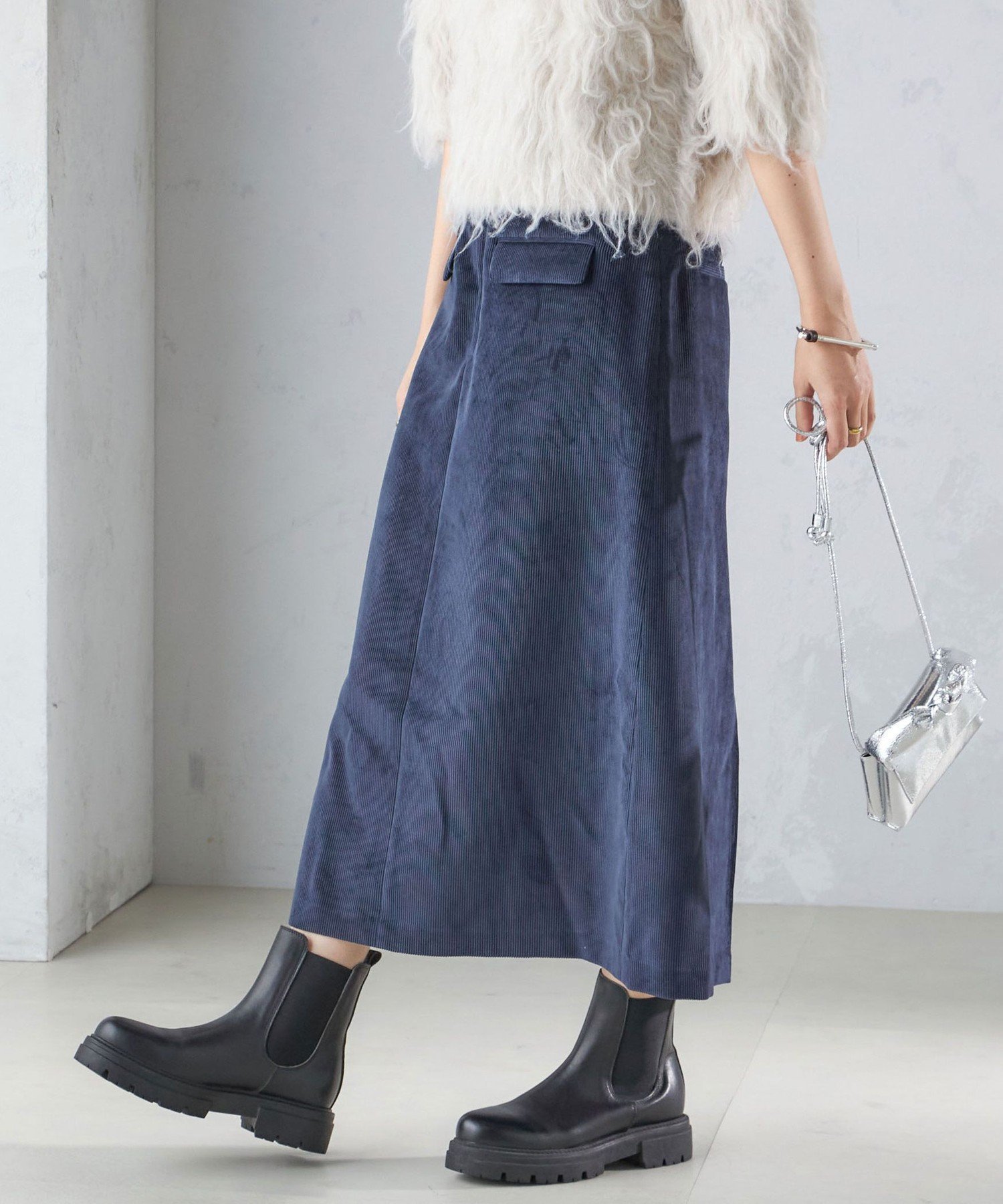 【シップス フォー ウィメン/SHIPS】の〈洗濯機可能〉コーデュロイ セミフレア スカート 24AW インテリア・キッズ・メンズ・レディースファッション・服の通販 founy(ファニー) 　ファッション　Fashion　レディースファッション　Fashion for Women　スカート　Skirts　Aライン・フレアスカート　A-Line & Flared Skirts　コーデュロイ　Corduroy, Cord Fabric　フラップ　Flap, Flap Pocket　フレア　Flare, Flared　フロント　Front, Front Design　プリーツ　Pleats, Pleated　ボックス　Boxy, Box Shape　ポケット　Pocket, Pocket Detail　ミドル　Middle Length, Mid Height　A/W・秋冬　Autumn/Winter　おすすめ　Recommended / Our Picks　2024年　2024　ビジネス 仕事 通勤　Business / Work / Commuting　2024-2025秋冬・A/W　Autumn/Winter 2024–25 AW24–25　ネイビー|ID: prp329100004733522 ipo3291000000034643140