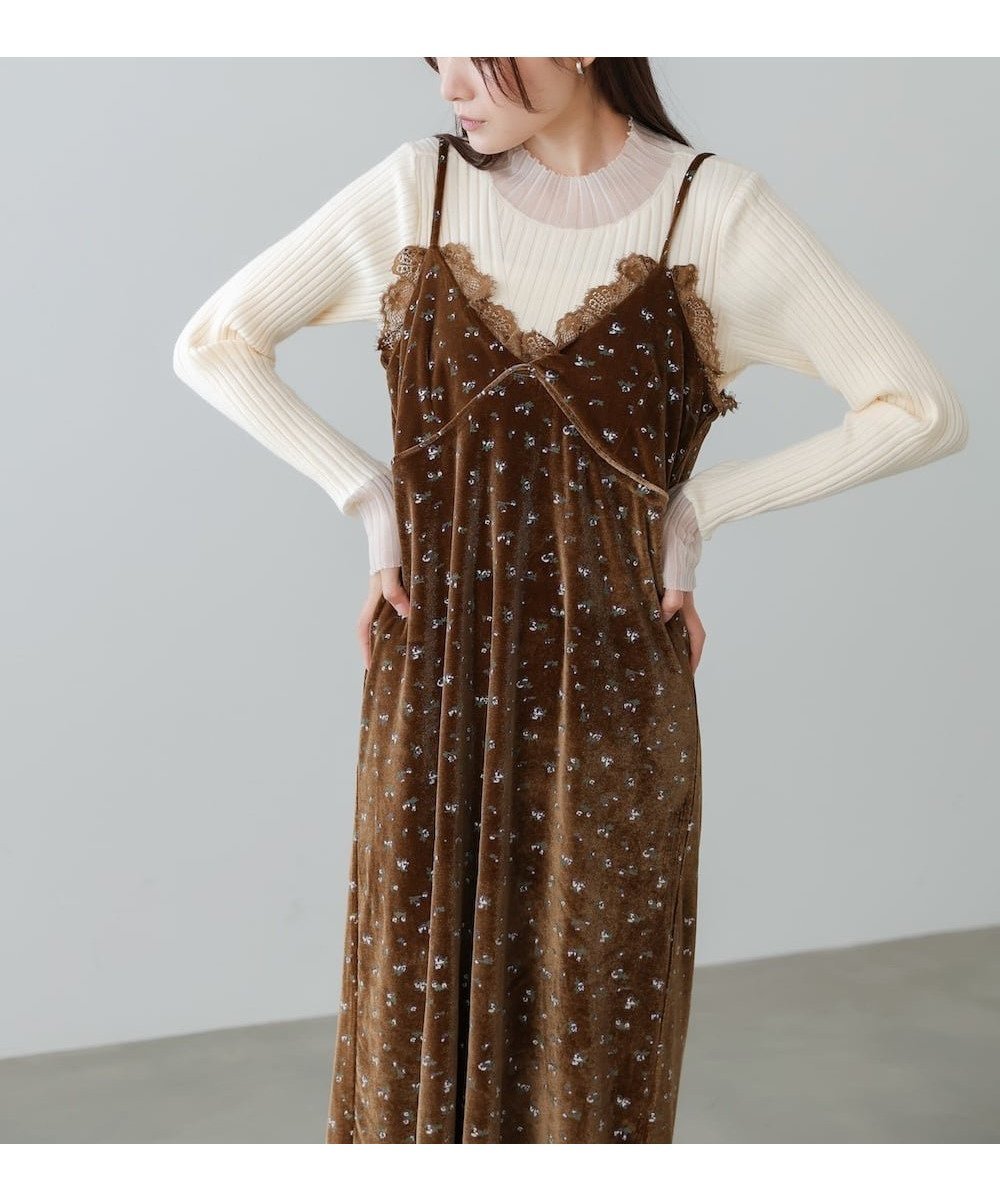 【バブ ブージュルード/Bab Bou Jeloud】の【低身長~高身長向けサイズあり】小花柄レース付きベロアキャミワンピース インテリア・キッズ・メンズ・レディースファッション・服の通販 founy(ファニー) ファッション Fashion レディースファッション Fashion for Women ワンピース Dresses キャミソールワンピース Camisole Dresses アクセサリー Fashion Accessories インナー Innerwear 秋 Autumn くるぶし Ankle-Length カッティング Cutting Detail カーディガン Cardigan, Knitwear キャミワンピース Cami Dress, Slip Dress クラシカル Classical, Vintage-Inspired シューズ Shoes, Footwear ショート Short, Short Length スマート Smart, Elegant スリット Slit, Slit Detail タートル Turtleneck, Turtle Collar デコルテ Décolleté, Neckline なめらか Smooth, Silky Texture ネックレス Necklace, Pendant Necklace バレエ Ballet, Ballet Style フラット Flat, Flat Shoes ベロア Velour, Soft Velvet リュクス Luxury, Elegant, High-End, Chic レース Lace, Lace Fabric 冬 Winter / This Winter A/W・秋冬 Autumn/Winter 再入荷 Restock / Back in Stock BROWN|ID: prp329100004733673 ipo3291000000034872327