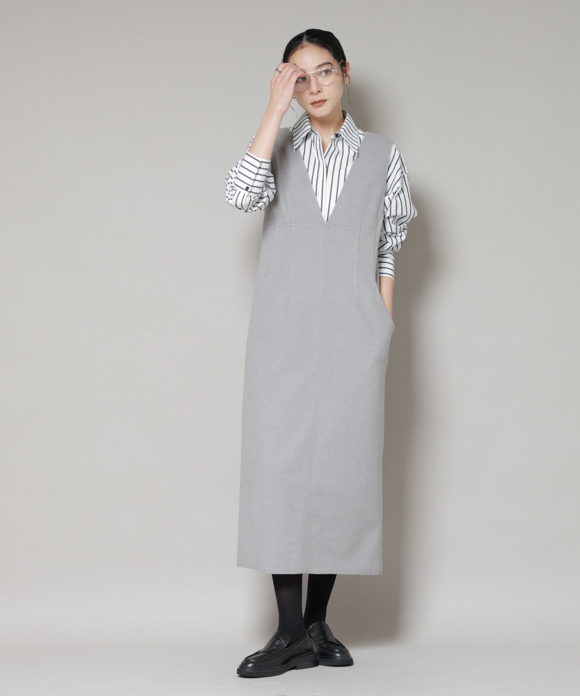 【ナノ ユニバース/nano universe】のニードルジャージーVネックワンピース 人気、トレンドファッション・服の通販 founy(ファニー) 　ファッション　Fashion　レディースファッション　Fashion for Women　ワンピース　Dresses　ウォッシャブル　Machine Washable　切替　Switching, Contrast Panel　スリット　Slit, Slit Detail　タートル　Turtleneck, Turtle Collar　メルトン　Melton, Heavy Wool　ロング　Long, Long-Length　A/W・秋冬　Autumn/Winter　エレガント 上品　Elegant　2025年　2025　2025-2026秋冬・A/W　Autumn/Winter 2025–26 AW25–26　 other-1|ID: prp329100004733714 ipo3291000000034194545