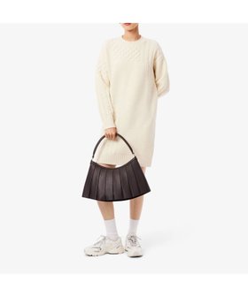 【ラコステ/LACOSTE】のパッチワークエフェクトウールニットドレスセーター 人気、トレンドファッション・服の通販 founy(ファニー) ファッション Fashion レディースファッション Fashion for Women トップス・カットソー Cut & Sew Tops ニット Knit Tops & Sweaters ワンピース Dresses フォーマル・パーティードレス・結婚式用ドレス Elegant & Casual Dresses ショルダー Shoulder, Shoulder Strap ドロップ Drop Shoulder, Dropped Style パッチワーク Patchwork, Mixed Fabric リラックス Relax, Relaxed Fit |ID:prp329100004733734