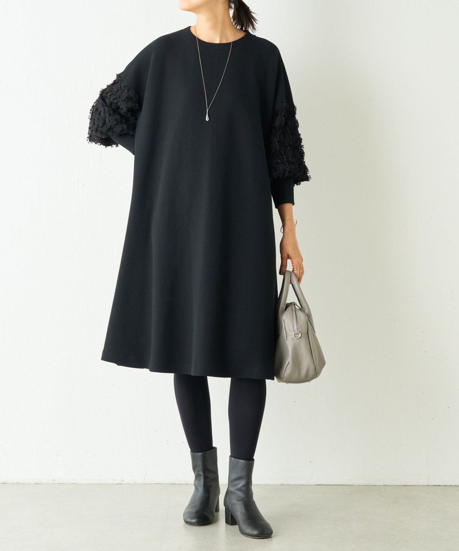 【ビアズリー/BEARDSLEY】の袖パフジャガードワンピース インテリア・キッズ・メンズ・レディースファッション・服の通販 founy(ファニー) 　ファッション　Fashion　レディースファッション　Fashion for Women　ワンピース　Dresses　バランス　Balance, Style Balance　フレア　Flare, Flared　ポケット　Pocket, Pocket Detail　再入荷　Restock / Back in Stock　ブラック|ID: prp329100004733768 ipo3291000000034792712