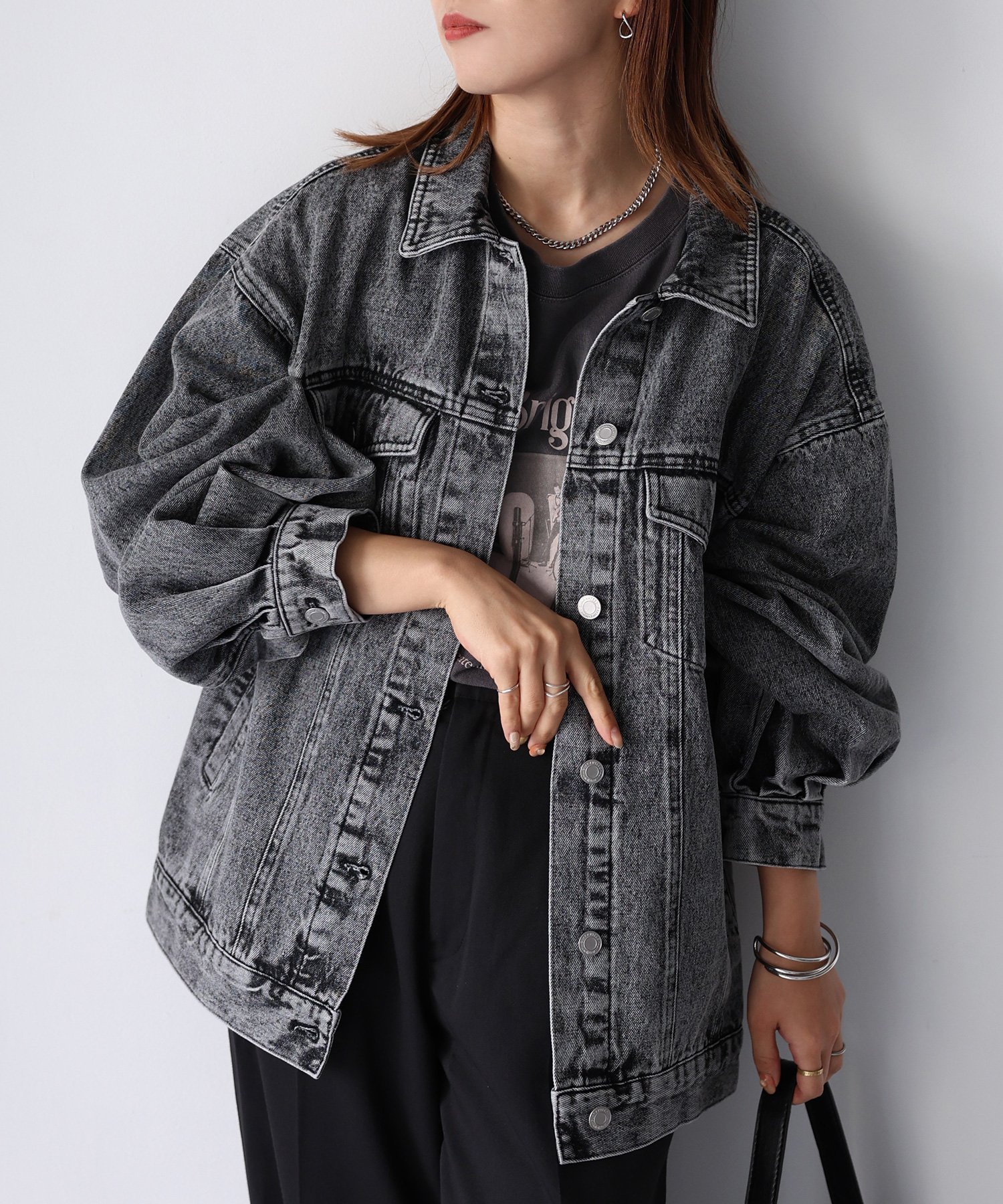 【リベリー/Riberry】のオーバーサイズデニムジャケット インテリア・キッズ・メンズ・レディースファッション・服の通販 founy(ファニー) 　ファッション　Fashion　レディースファッション　Fashion for Women　アウター　Coat / Outerwear Collection　レディースジャケット・軽アウター　Jackets　デニムジャケット / カジュアルアウター　Denim Jackets　春　Spring　秋　Autumn　シンプル　Simple, Minimal　ジャケット　Jacket, Outerwear　スウェット / スエット　Sweatshirt, Sweatwear　デニム　Denim, Jeans Material　定番　Standard, Basic Item　ポケット　Pocket, Pocket Detail　ミドル　Middle Length, Mid Height　ロング　Long, Long-Length　楽ちん　Easy Fit, Comfortable　冬　Winter / This Winter　A/W・秋冬　Autumn/Winter　おすすめ　Recommended / Our Picks　ブラック|ID: prp329100004733892 ipo3291000000034267444
