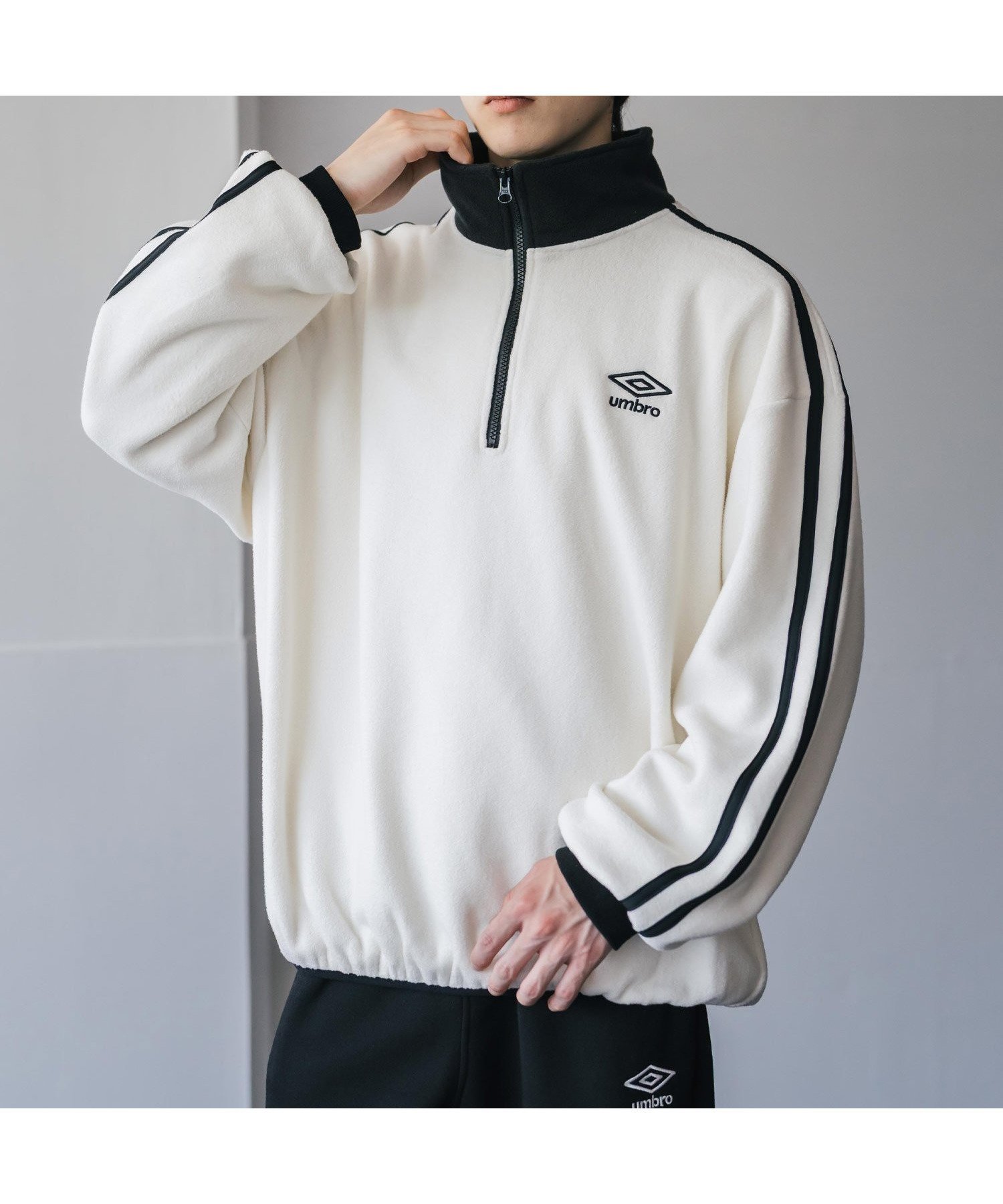 【ロッキーモンロー/Rocky Monroe】のUMBRO 別注コラボオーバーサイズサイドラインハーフジップフリース インテリア・キッズ・メンズ・レディースファッション・服の通販 founy(ファニー) 　ファッション　Fashion　レディースファッション　Fashion for Women　インナー　Innerwear　春　Spring　秋　Autumn　コラボ　Collaboration, Collab　シンプル　Simple, Minimal　ジップ　Zip, Zipper　スタンド　Stand Collar, Upright Stand　スポーツ　Sports, Activewear　バランス　Balance, Style Balance　別注　Limited Edition, Custom Order　メンズ　Men's, Menswear　ロング　Long, Long-Length　ワイド　Wide, Wide Fit　冬　Winter / This Winter　再入荷　Restock / Back in Stock　おすすめ　Recommended / Our Picks　エレガント 上品　Elegant　オフ|ID: prp329100004733943 ipo3291000000035208882