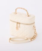 【ナイスクラップ/NICE CLAUP】の【新色追加】チャーム付きキルティングバニティバッグ アイボリー|ID: prp329100004733970 ipo3291000000034601423