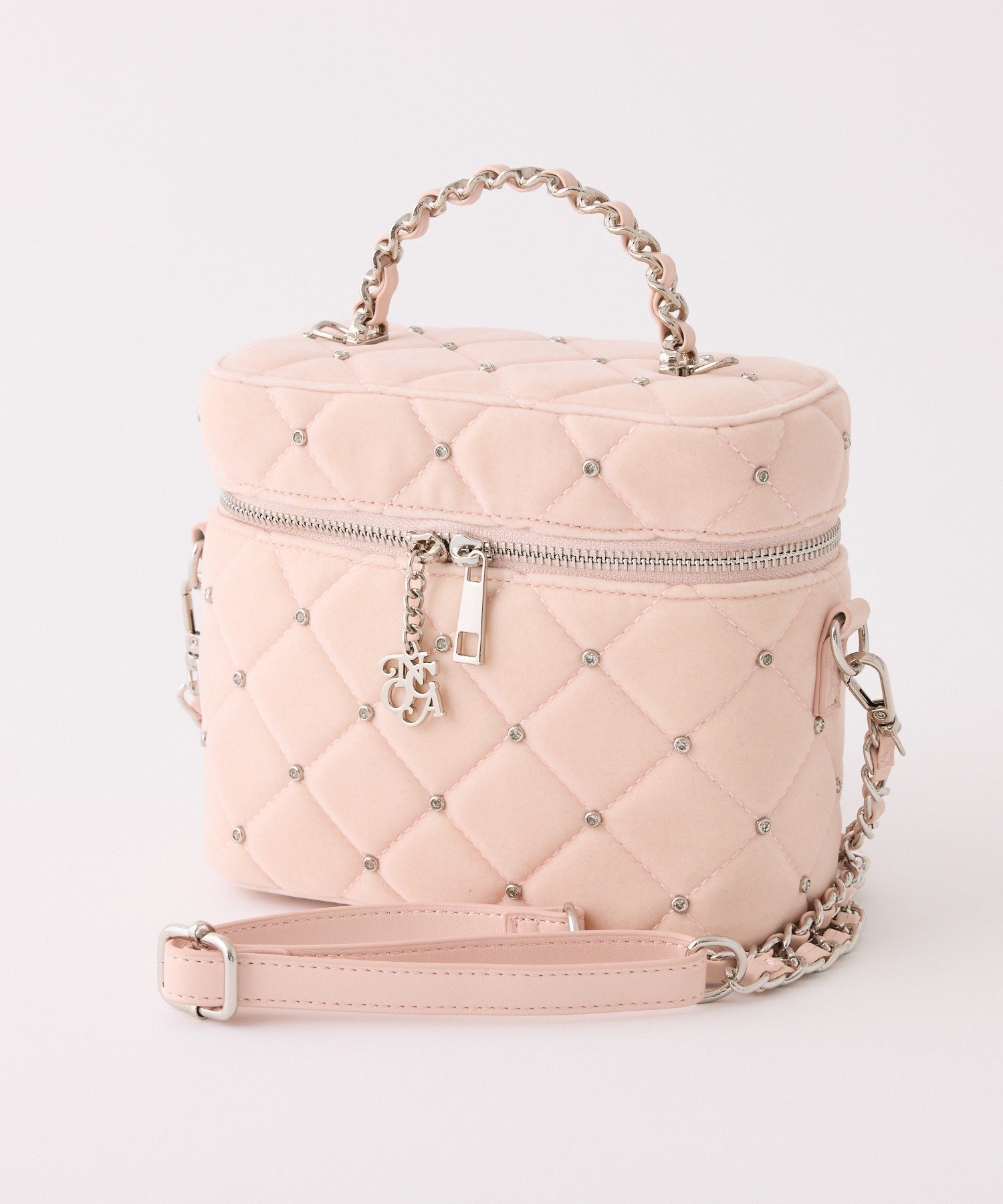 【ナイスクラップ/NICE CLAUP】の【新色追加】チャーム付きキルティングバニティバッグ インテリア・キッズ・メンズ・レディースファッション・服の通販 founy(ファニー) 　ファッション　Fashion　レディースファッション　Fashion for Women　バッグ　Bags　2025年　2025　2025-2026秋冬・A/W　Autumn/Winter 2025–26 AW25–26　ガーリー　Girly, Feminine Style　シンプル　Simple, Minimal　チャーム　Charm, Pendant　ツイード　Twill, Twill Weave　ベーシック　Basic, Essential　ポケット　Pocket, Pocket Detail　ピンク系その他|ID: prp329100004733970 ipo3291000000034601428