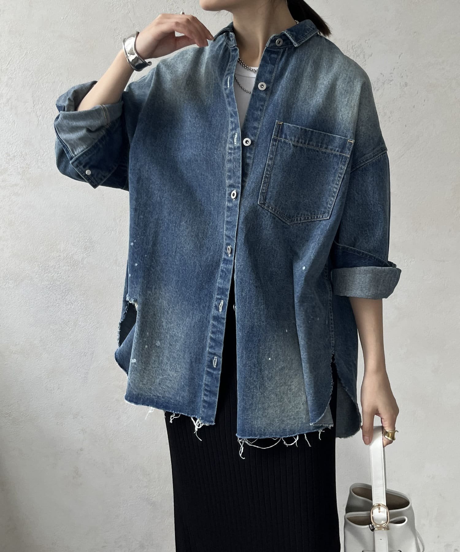 【ドゥドゥ/DouDou】の【新色追加】ダメージデニムシャツ インテリア・キッズ・メンズ・レディースファッション・服の通販 founy(ファニー) ファッション Fashion レディースファッション Fashion for Women トップス・カットソー Cut & Sew Tops シャツ・ブラウス・オフィスカジュアル Elegant Blouses & Button-Ups インナー Innerwear ヴィンテージ Vintage Style ジャケット Jacket, Outerwear スマート Smart, Elegant ダメージ Distressed, Destroyed バランス Balance, Style Balance フィット Fit, Slim Fit ロング Long, Long-Length S/S・春夏 SS, Spring/Summer, Warm Season 再入荷 Restock / Back in Stock 夏 Summer 2025年 2025 2025春夏・S/S Spring/Summer 2025 SS25 ブルーその他1|ID: prp329100004734010 ipo3291000000034580898