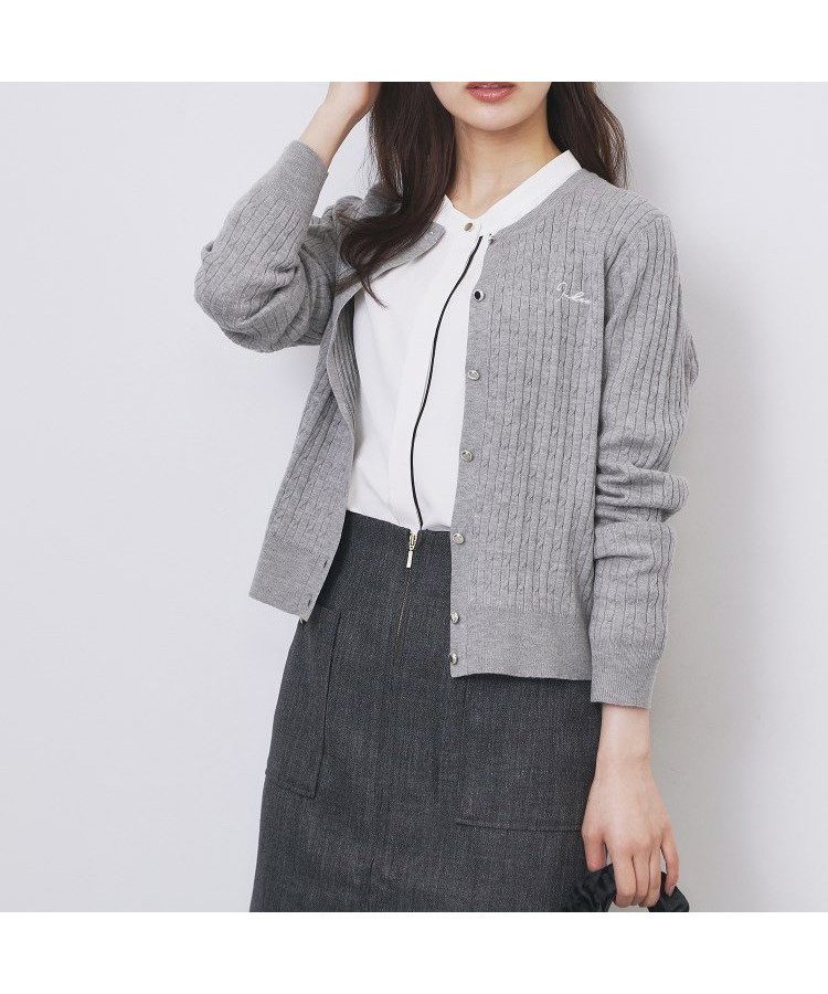 【インデックス/INDEX】のクルーネックケーブルカーディガン【洗濯機OK】 インテリア・キッズ・メンズ・レディースファッション・服の通販 founy(ファニー) 　ファッション　Fashion　レディースファッション　Fashion for Women　トップス・カットソー　Cut & Sew Tops　カーディガン・羽織り　Layered Style Cardigans　カーディガン　Cardigan, Knitwear　シンプル　Simple, Minimal　スマート　Smart, Elegant　ワンポイント　One Point, Statement Accent　エレガント 上品　Elegant　グレー|ID: prp329100004734390 ipo3291000000034708789