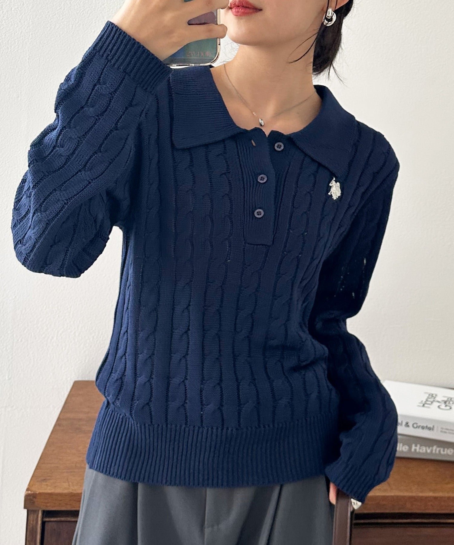 【ラナン/Ranan】のRanan/ U.S.P 刺繍長袖ケーブルポロニット インテリア・キッズ・メンズ・レディースファッション・服の通販 founy(ファニー) ファッション Fashion レディースファッション Fashion for Women トップス・カットソー Cut & Sew Tops ニット Knit Tops & Sweaters イタリア Italy 春 Spring 腕時計 Wristwatch コレクション Collection, Seasonal Line シンプル Simple, Minimal タイトスカート Pencil Skirt, Tight Skirt デニム Denim, Jeans Material トレンド Trend, Trending Now 定番 Standard, Basic Item 長袖 Long Sleeve, Full Sleeve ボトム Bottoms, Lower Wear ポロシャツ Polo Shirt, Collared Tee 別注 Limited Edition, Custom Order 半袖 Short Sleeve, Half Sleeve メンズ Men's, Menswear ロング Long, Long-Length 楽ちん Easy Fit, Comfortable A/W・秋冬 Autumn/Winter おすすめ Recommended / Our Picks ビジネス 仕事 通勤 Business / Work / Commuting 2025年 2025 2025-2026秋冬・A/W Autumn/Winter 2025–26 AW25–26 NE|ID: prp329100004734456 ipo3291000000034449462