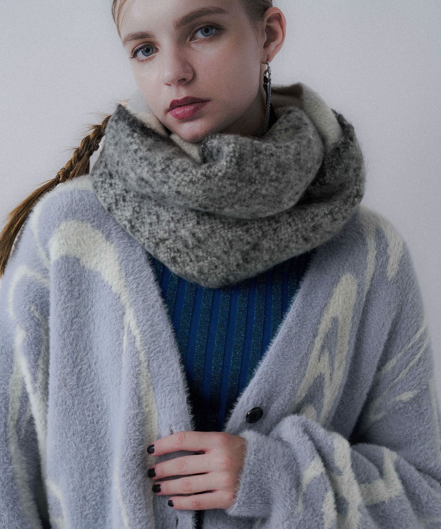 【ハレ/HARE】のアソートガラシャギーVネックカーディガン インテリア・キッズ・メンズ・レディースファッション・服の通販 founy(ファニー) ファッション Fashion レディースファッション Fashion for Women トップス・カットソー Cut & Sew Tops カーディガン・羽織り Layered Style Cardigans Vネックトップス V-Neck Tops / V-Cut Neckline Shirts アクセサリー Fashion Accessories ウェーブ Wavy Pattern エレガント 上品 Elegant 厚底 Platform Shoes カーディガン Cardigan, Knitwear ショート Short, Short Length シンプル Simple, Minimal ジャケット Jacket, Outerwear ストレート Straight, Straight Cut スニーカー Sneakers, Trainers タートルネック Turtleneck, High Neck デニム Denim, Jeans Material トレンド Trend, Trending Now フィット Fit, Slim Fit フェミニン Feminine, Girly フラワー Flower, Floral プリーツ Pleats, Pleated ミドル Middle Length, Mid Height メタル Metal, Metal Parts リラックス Relax, Relaxed Fit おすすめ Recommended / Our Picks ライトグレー12|ID: prp329100004734541 ipo3291000000034586000