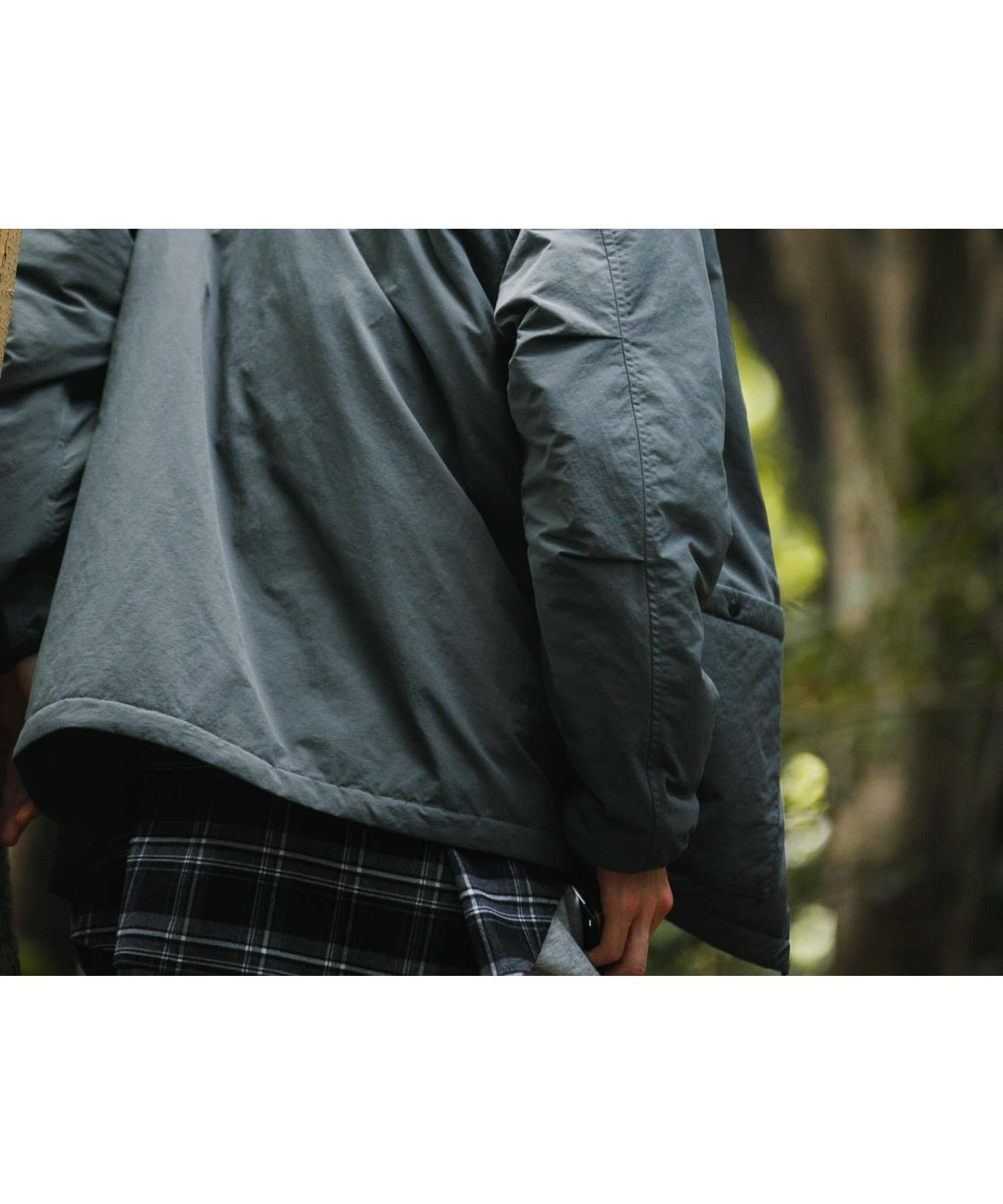 【アーバンリサーチ ドアーズ/URBAN RESEARCH DOORS / MEN】の『UR TECH』ナイロンタッサーブルゾン インテリア・キッズ・メンズ・レディースファッション・服の通販 founy(ファニー) 　ファッション　Fashion　メンズファッション　Fashion for Men　カーディガン　Cardigan, Knitwear　キルト　Quilt, Quilted Fabric　軽量　Lightweight, Ultra Light　ジャケット　Jacket, Outerwear　定番　Standard, Basic Item　パッチ　Patch, Appliqué　ブルゾン　Blouson, Bomber Jacket　ポケット　Pocket, Pocket Detail　リバーシブル　Reversible, Two-Sided　A/W・秋冬　Autumn/Winter　冬　Winter / This Winter　2025年　2025　2025-2026秋冬・A/W　Autumn/Winter 2025–26 AW25–26　グラファイト|ID: prp329100004734735 ipo3291000000034202134