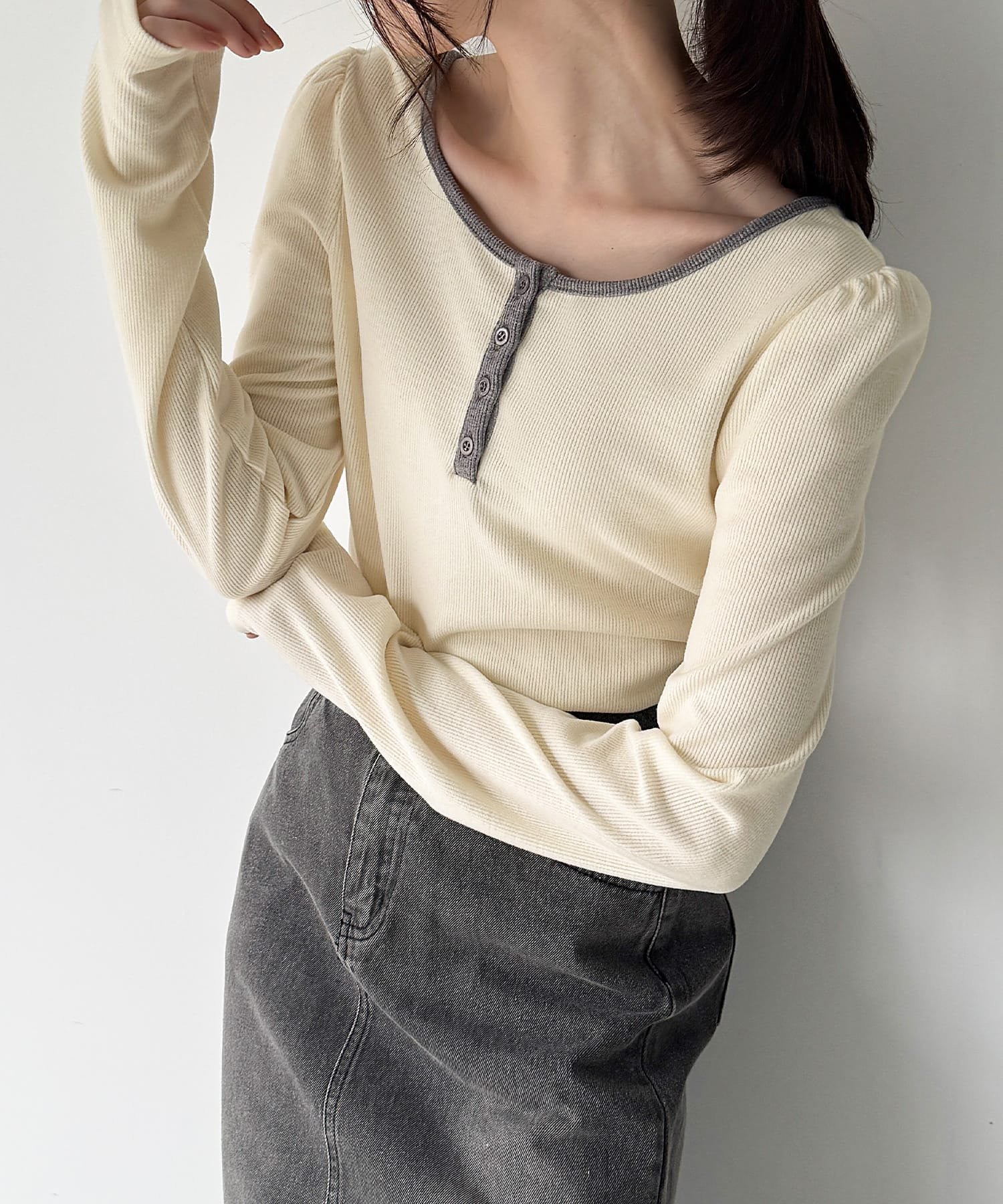 【ジュノア/JUNOAH】の前後2way長袖パフスリーブカットソー インテリア・キッズ・メンズ・レディースファッション・服の通販 founy(ファニー) 　ファッション　Fashion　レディースファッション　Fashion for Women　トップス・カットソー　Cut & Sew Tops　カットソー・ベーシックTシャツ　Cut-and-Sewn Tops / Stretch Tees & Basics　長袖　Long Sleeve, Full Sleeve　アイボリー|ID: prp329100004734823 ipo3291000000034446359