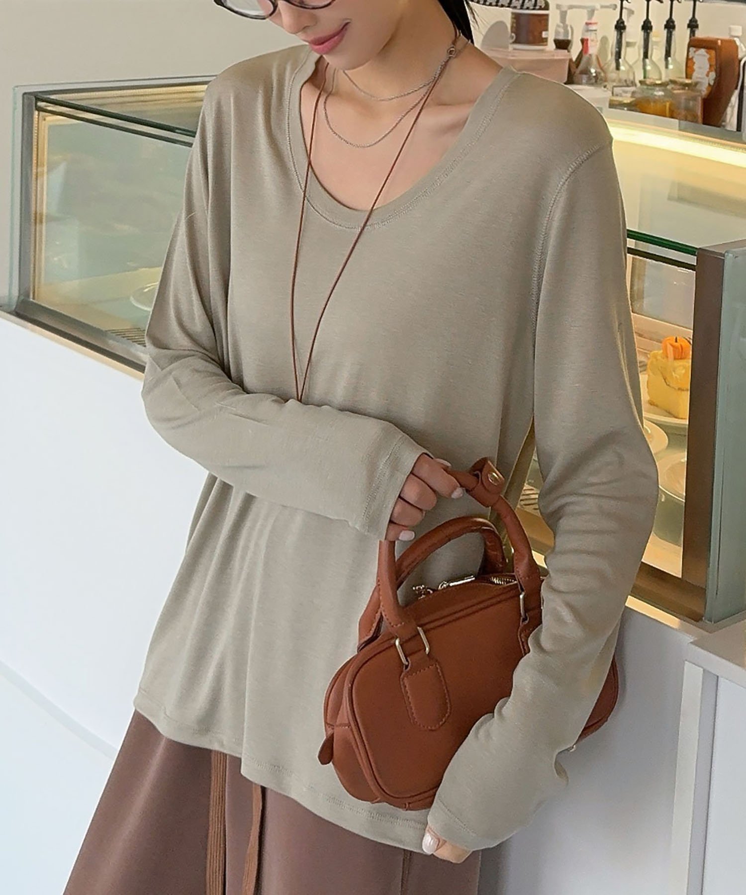 【ガール/GIRL】のUネックロングスリーブTシャツ カットソー 人気、トレンドファッション・服の通販 founy(ファニー) 　ファッション　Fashion　レディースファッション　Fashion for Women　トップス・カットソー　Cut & Sew Tops　シャツ・ブラウス・オフィスカジュアル　Elegant Blouses & Button-Ups　ロングTシャツ・Tシャツ　Longline T-Shirts & Tees　カットソー・ベーシックTシャツ　Cut-and-Sewn Tops / Stretch Tees & Basics　カットソー　Cut and Sewn Top　ベーシック　Basic, Essential　再入荷　Restock / Back in Stock　 other-1|ID: prp329100004734855 ipo3291000000034203043