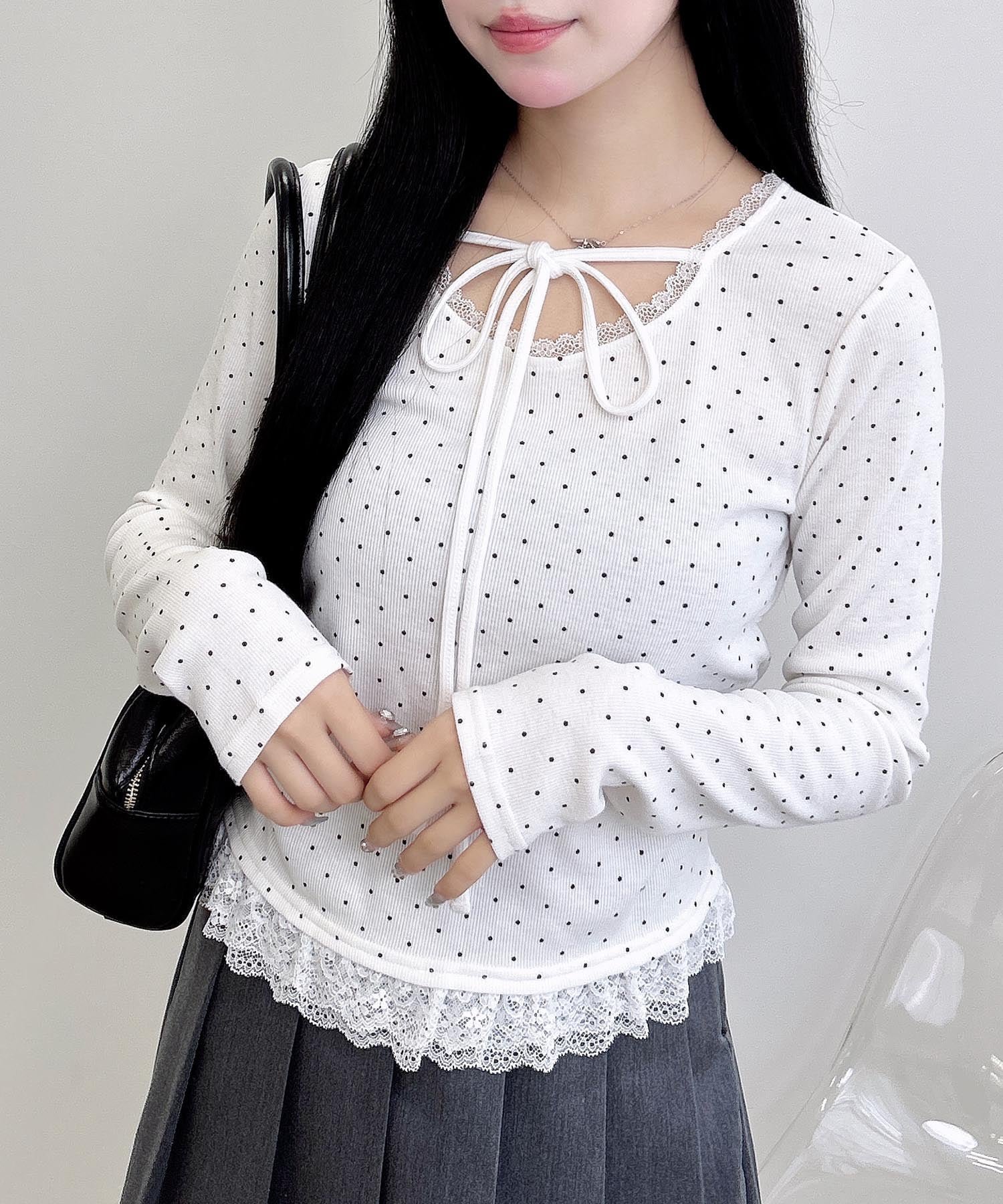 【イング/INGNI】の【WEB限定】レース出しリボン付ドットリブTOPs インテリア・キッズ・メンズ・レディースファッション・服の通販 founy(ファニー) ファッション Fashion レディースファッション Fashion for Women トップス・カットソー Cut & Sew Tops ギャザー Gathered, Ruffled ジャケット Jacket, Outerwear スマホ Smartphone, Mobile Device ダブル Double, Double-Breasted ドット Polka Dot, Dot Pattern フリル Frill, Ruffle ブルゾン Blouson, Bomber Jacket リボン Ribbon, Bow レース Lace, Lace Fabric おすすめ Recommended / Our Picks オフホワイト/クロ|ID: prp329100004734919 ipo3291000000034562059