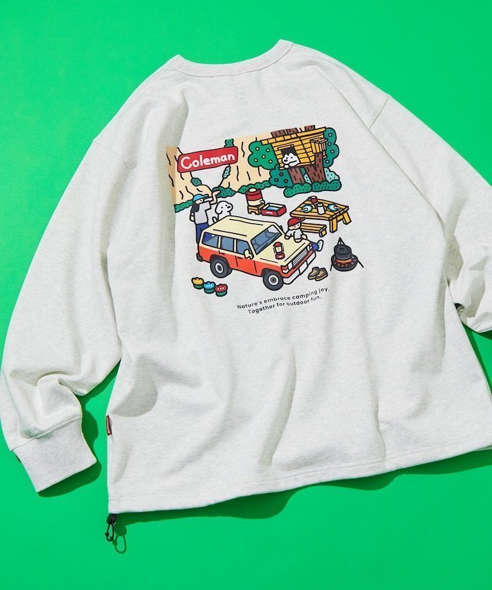 【フリークスストア/FREAK'S STORE】の別注 コールマン matsui rocky camping ドローコード クルーネック スウェット 25AW インテリア・キッズ・メンズ・レディースファッション・服の通販 founy(ファニー) 　ファッション　Fashion　レディースファッション　Fashion for Women　トップス・カットソー　Cut & Sew Tops　レディースパーカー・カジュアルフーディー　Casual Hoodies & Sweatshirts　スウェット・クルーネックトップス　Sweatshirts & Crewnecks / Relaxed Fit Sweat Tops　アウトドア　Outdoor Clothing　イラスト　Illustration　カーゴパンツ　Cargo Pants, Utility Pants　グラフィック　Graphic, Graphic Design　コーデュロイ　Corduroy, Cord Fabric　シンプル　Simple, Minimal　スウェット / スエット　Sweatshirt, Sweatwear　スラックス　Slacks, Dress Pants　デニム　Denim, Jeans Material　ドローコード　Drawcord, Drawstring Cord　定番　Standard, Basic Item　人気　Popular, Best Seller　バランス　Balance, Style Balance　フィット　Fit, Slim Fit　フロント　Front, Front Design　プリント　Print, Printed Pattern　ボトム　Bottoms, Lower Wear　別注　Limited Edition, Custom Order　レギュラー　Regular, Standard Fit　ワンポイント　One Point, Statement Accent　A/W・秋冬　Autumn/Winter　冬　Winter / This Winter　おすすめ　Recommended / Our Picks　犬　Dog　2025年　2025　ライトグレー|ID: prp329100004734992 ipo3291000000034882550