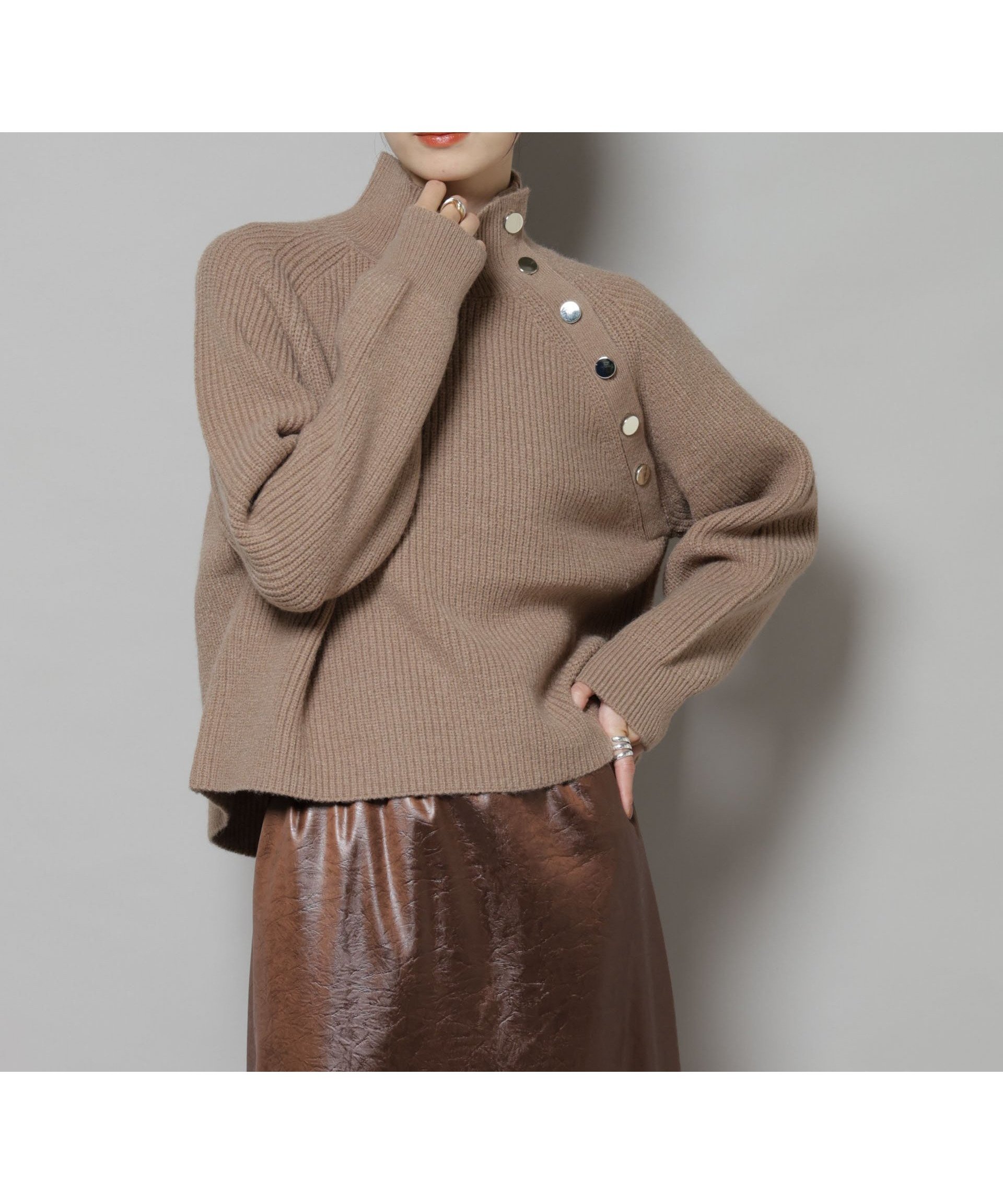 【ナノ ユニバース/nano universe】の釦ディティールニットプルオーバー インテリア・キッズ・メンズ・レディースファッション・服の通販 founy(ファニー)  ファッション Fashion レディースファッション Fashion for Women トップス・カットソー Cut & Sew Tops ニット Knit Tops & Sweaters カジュアルプルオーバー・ニットトップス Pullovers & Knit Tops / Casual Pullovers ウォッシャブル Machine Washable スニーカー Sneakers, Trainers スリーブ Sleeve, Long Sleeve / Short Sleeve ハイネック High Neck, Mock Neck バランス Balance, Style Balance ベーシック Basic, Essential ミドル Middle Length, Mid Height メタル Metal, Metal Parts ワイド Wide, Wide Fit A/W・秋冬 Autumn/Winter アウトレット Outlet / Clearance エレガント 上品 Elegant 2025年 2025 2025-2026秋冬・A/W Autumn/Winter 2025–26 AW25–26 ベージュ|ID: prp329100004735037 ipo3291000000034338903