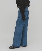 【ケービーエフ/KBF / URBAN RESEARCH】のシームポケットフレアデニム 人気、トレンドファッション・服の通販 founy(ファニー) ファッション Fashion レディースファッション Fashion for Women 2025年 2025 2025-2026秋冬・A/W Autumn/Winter 2025–26 AW25–26 冬 Winter / This Winter デニム Denim, Jeans Material パッチ Patch, Appliqué フレア Flare, Flared モノトーン Monotone, Black and White 無地 Plain, Solid Color A/W・秋冬 Autumn/Winter thumbnail L.BLUE刺繍|ID: prp329100004735056 ipo3291000000034507282