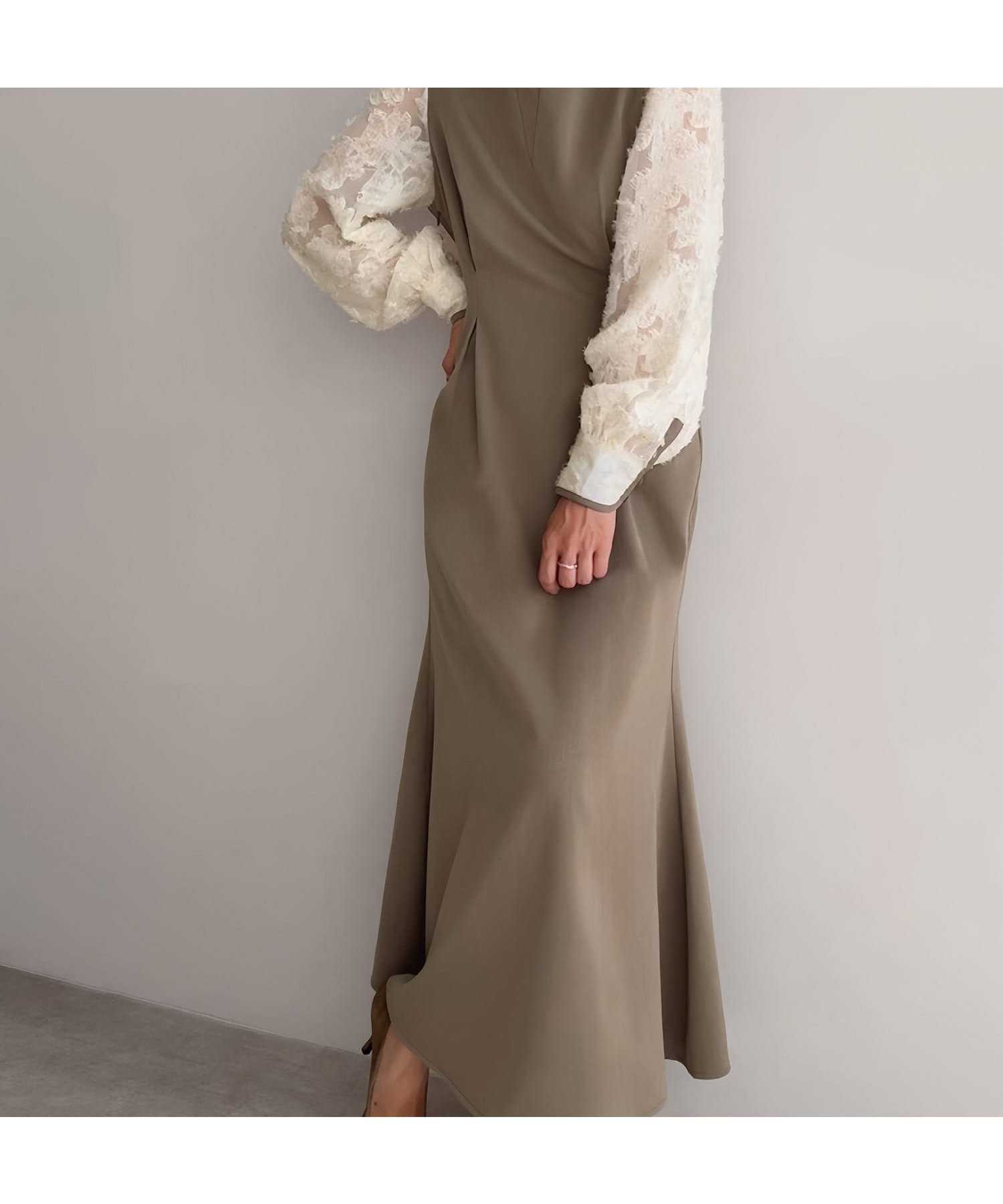 【ジュノア/JUNOAH】のパフスリーブフラワージャガードワンピース(裏地なし) インテリア・キッズ・メンズ・レディースファッション・服の通販 founy(ファニー) ファッション Fashion レディースファッション Fashion for Women ワンピース Dresses カフス Cuff Design グレージュ|ID: prp329100004735359 ipo3291000000034206228