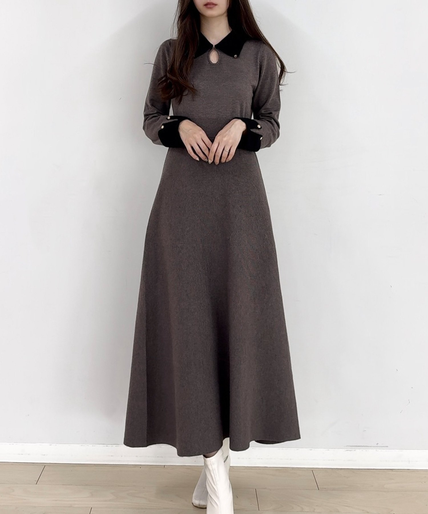 【ジュノア/JUNOAH】のバイカラーセミフレアニットワンピース インテリア・キッズ・メンズ・レディースファッション・服の通販 founy(ファニー) 　ファッション　Fashion　レディースファッション　Fashion for Women　ワンピース　Dresses　ニットワンピース　Knit Dresses　チャコール|ID: prp329100004735489 ipo3291000000034239620