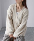 【リベリー/Riberry】のシャギーVネックニットカーディガン 人気、トレンドファッション・服の通販 founy(ファニー) ファッション Fashion レディースファッション Fashion for Women トップス・カットソー Cut & Sew Tops ニット Knit Tops & Sweaters カーディガン・羽織り Layered Style Cardigans Vネックトップス V-Neck Tops / V-Cut Neckline Shirts インナー Innerwear オケージョン Occasion Wear 春 Spring 秋 Autumn カーディガン Cardigan, Knitwear キャミワンピース Cami Dress, Slip Dress シンプル Simple, Minimal スリーブ Sleeve, Long Sleeve / Short Sleeve デニム Denim, Jeans Material 人気 Popular, Best Seller フェミニン Feminine, Girly フレア Flare, Flared ベーシック Basic, Essential 冬 Winter / This Winter 再入荷 Restock / Back in Stock おすすめ Recommended / Our Picks thumbnail ライトベージュ|ID: prp329100004735597 ipo3291000000034592638