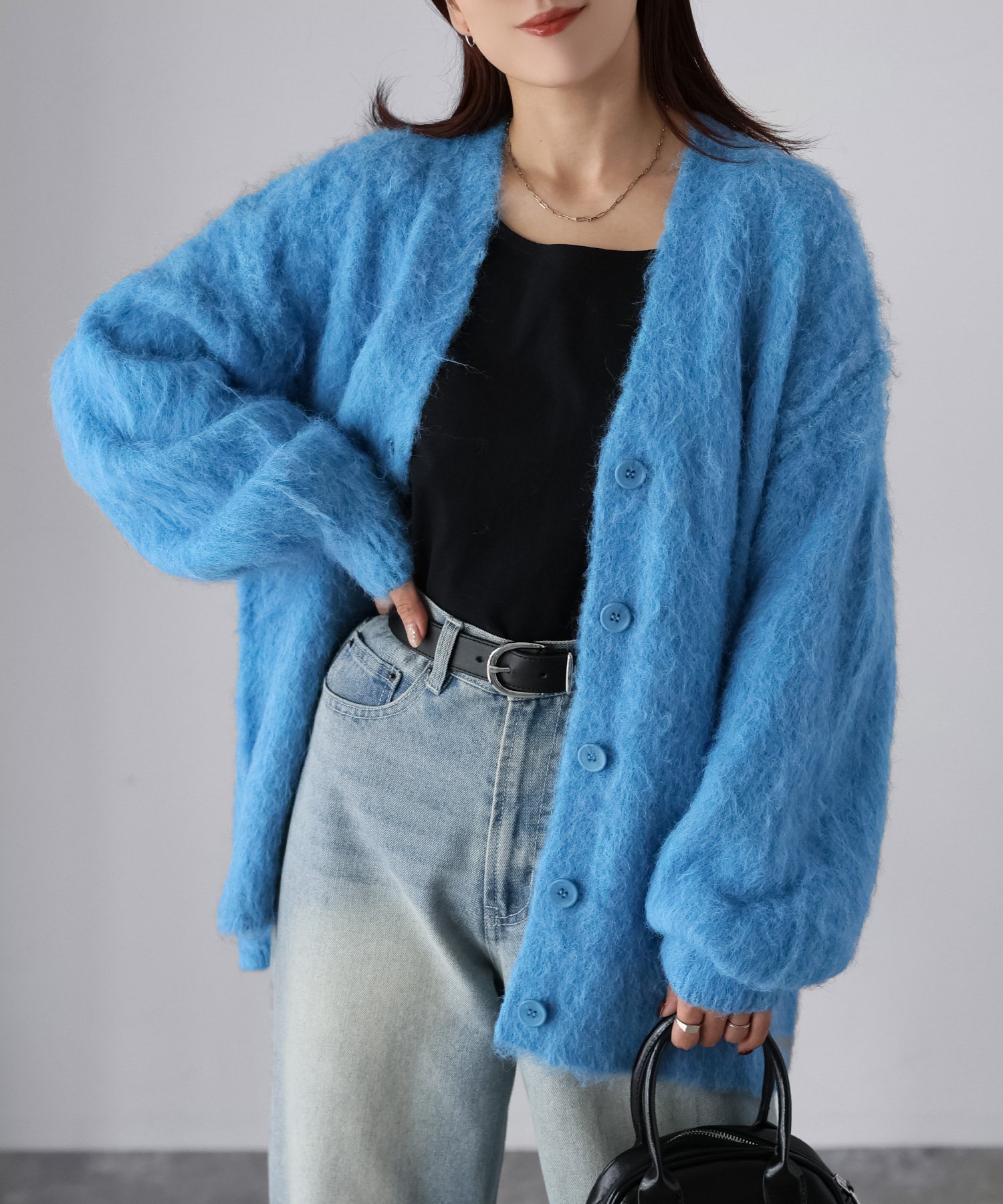 【リベリー/Riberry】のシャギーVネックニットカーディガン インテリア・キッズ・メンズ・レディースファッション・服の通販 founy(ファニー) ファッション Fashion レディースファッション Fashion for Women トップス・カットソー Cut & Sew Tops ニット Knit Tops & Sweaters カーディガン・羽織り Layered Style Cardigans Vネックトップス V-Neck Tops / V-Cut Neckline Shirts インナー Innerwear オケージョン Occasion Wear 春 Spring 秋 Autumn カーディガン Cardigan, Knitwear キャミワンピース Cami Dress, Slip Dress シンプル Simple, Minimal スリーブ Sleeve, Long Sleeve / Short Sleeve デニム Denim, Jeans Material 人気 Popular, Best Seller フェミニン Feminine, Girly フレア Flare, Flared ベーシック Basic, Essential 冬 Winter / This Winter 再入荷 Restock / Back in Stock おすすめ Recommended / Our Picks ブルー|ID: prp329100004735597 ipo3291000000034592642