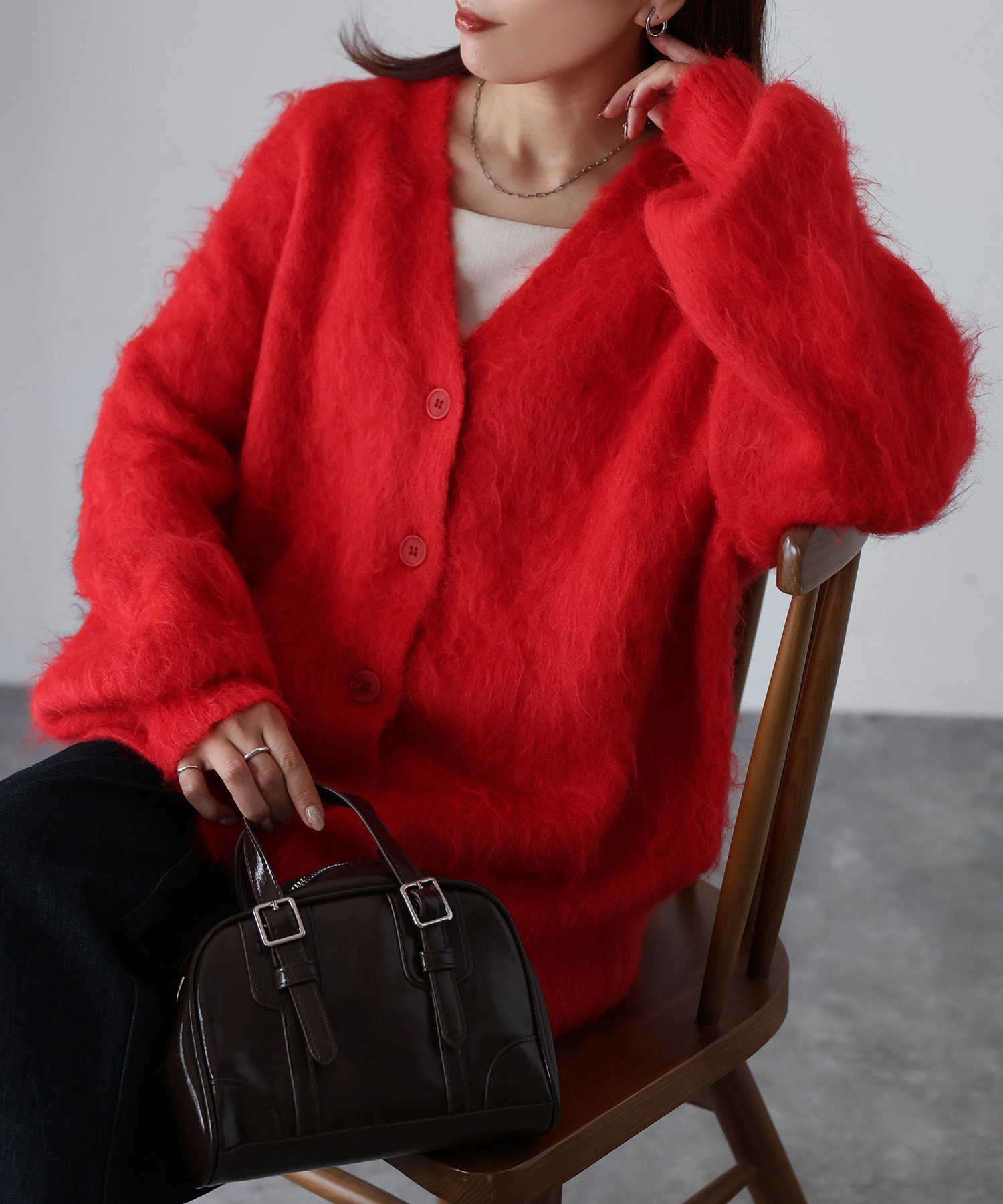 【リベリー/Riberry】のシャギーVネックニットカーディガン インテリア・キッズ・メンズ・レディースファッション・服の通販 founy(ファニー) ファッション Fashion レディースファッション Fashion for Women トップス・カットソー Cut & Sew Tops ニット Knit Tops & Sweaters カーディガン・羽織り Layered Style Cardigans Vネックトップス V-Neck Tops / V-Cut Neckline Shirts インナー Innerwear オケージョン Occasion Wear 春 Spring 秋 Autumn カーディガン Cardigan, Knitwear キャミワンピース Cami Dress, Slip Dress シンプル Simple, Minimal スリーブ Sleeve, Long Sleeve / Short Sleeve デニム Denim, Jeans Material 人気 Popular, Best Seller フェミニン Feminine, Girly フレア Flare, Flared ベーシック Basic, Essential 冬 Winter / This Winter 再入荷 Restock / Back in Stock おすすめ Recommended / Our Picks レッド|ID: prp329100004735597 ipo3291000000034592648