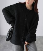 【リベリー/Riberry】のシャギーVネックニットカーディガン 人気、トレンドファッション・服の通販 founy(ファニー) ファッション Fashion レディースファッション Fashion for Women トップス・カットソー Cut & Sew Tops ニット Knit Tops & Sweaters カーディガン・羽織り Layered Style Cardigans Vネックトップス V-Neck Tops / V-Cut Neckline Shirts インナー Innerwear オケージョン Occasion Wear 春 Spring 秋 Autumn カーディガン Cardigan, Knitwear キャミワンピース Cami Dress, Slip Dress シンプル Simple, Minimal スリーブ Sleeve, Long Sleeve / Short Sleeve デニム Denim, Jeans Material 人気 Popular, Best Seller フェミニン Feminine, Girly フレア Flare, Flared ベーシック Basic, Essential 冬 Winter / This Winter 再入荷 Restock / Back in Stock おすすめ Recommended / Our Picks thumbnail ブラック|ID: prp329100004735597 ipo3291000000034592651