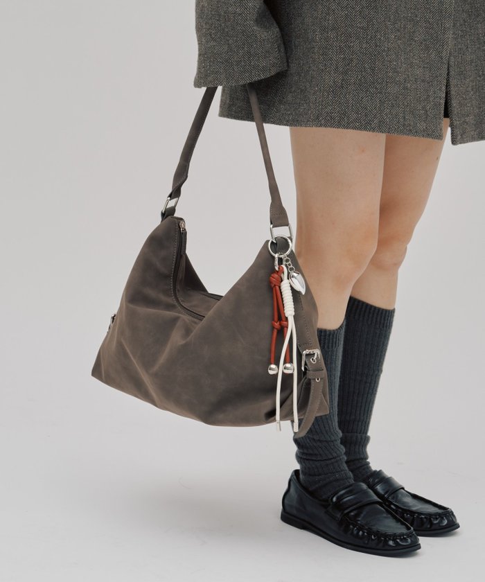 【チャオパニックティピー/CIAOPANIC TYPY】の新色追加!【yomo企画】チャーム付きワンハンドルベルトデザインバック インテリア・キッズ・メンズ・レディースファッション・服の通販 founy(ファニー) https://founy.com/ ファッション Fashion レディースファッション Fashion for Women バッグ Bags ベルト&ウエストマーク Belts & Waist Accessories おすすめ Recommended / Our Picks チャーム Charm, Pendant |ID: prp329100004735609 ipo3291000000034539623