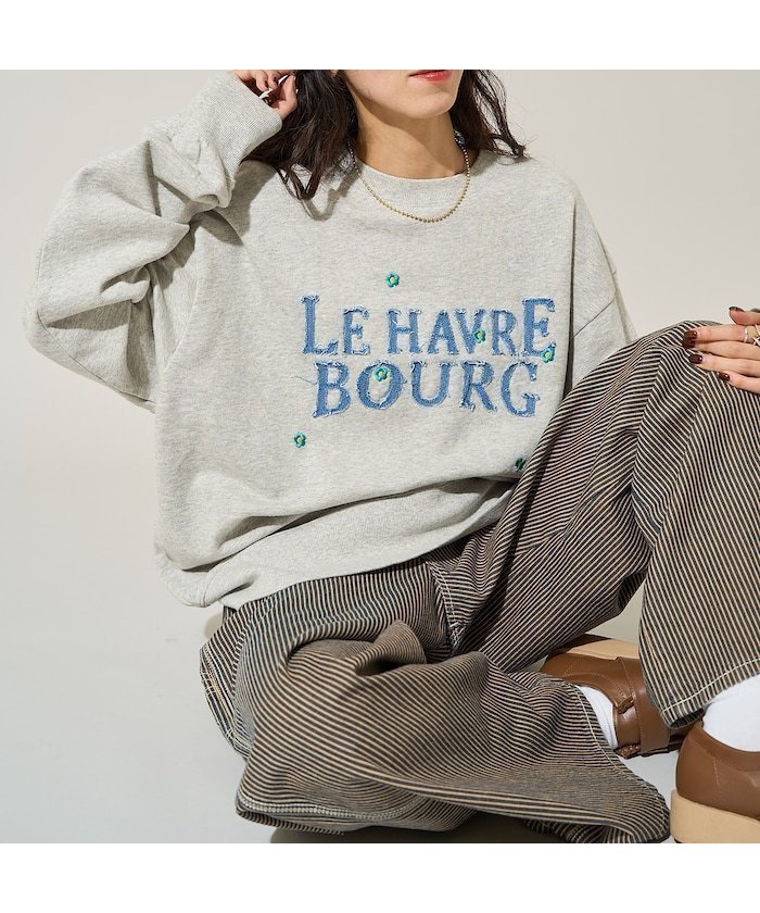 【フリークスストア/FREAK'S STORE】のデニムロゴデイジー スウェット 25AW インテリア・キッズ・メンズ・レディースファッション・服の通販 founy(ファニー) 　ファッション　Fashion　レディースファッション　Fashion for Women　トップス・カットソー　Cut & Sew Tops　レディースパーカー・カジュアルフーディー　Casual Hoodies & Sweatshirts　スウェット・クルーネックトップス　Sweatshirts & Crewnecks / Relaxed Fit Sweat Tops　2025年　2025　2025-2026秋冬・A/W　Autumn/Winter 2025–26 AW25–26　冬　Winter / This Winter　おすすめ　Recommended / Our Picks　スウェット / スエット　Sweatshirt, Sweatwear　デニム　Denim, Jeans Material　ビッグ　Big, Oversized　フラワー　Flower, Floral　リメイク　Remake, Reconstructed　ロング　Long, Long-Length　A/W・秋冬　Autumn/Winter　ライトグレー|ID: prp329100004735704 ipo3291000000034949029