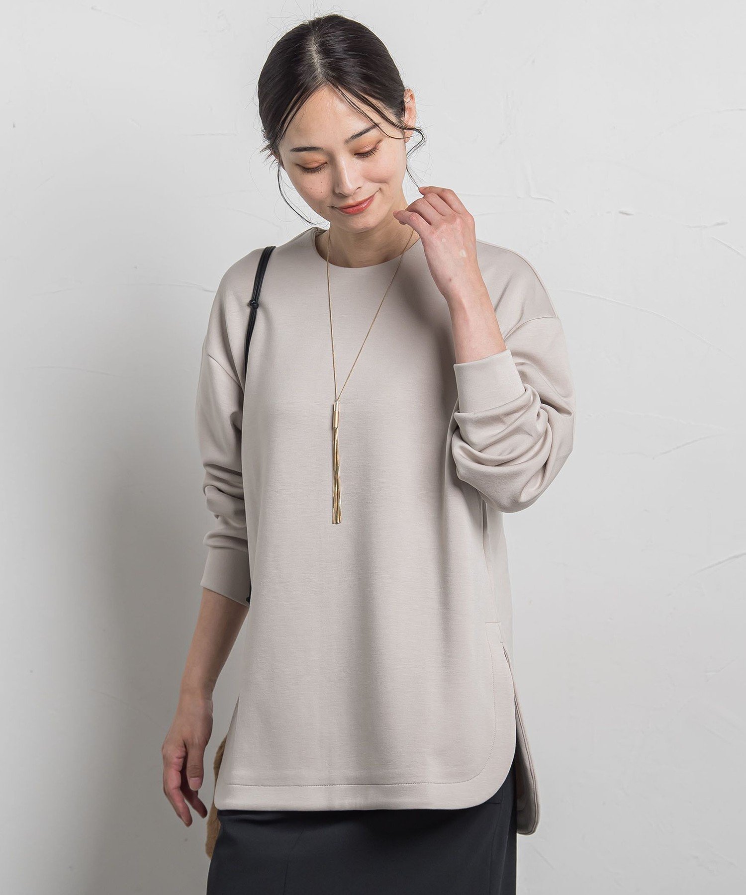 【ロートレ アモン/LAUTRE AMONT】の【WEB限定】ふんわリッチプルオーバー≪手洗い可能≫ インテリア・キッズ・メンズ・レディースファッション・服の通販 founy(ファニー) 　ファッション　Fashion　レディースファッション　Fashion for Women　トップス・カットソー　Cut & Sew Tops　カジュアルプルオーバー・ニットトップス　Pullovers & Knit Tops / Casual Pullovers　イエロー　Yellow　秋　Autumn　シンプル　Simple, Minimal　ストレッチ　Stretch, Stretchy Fabric　スリット　Slit, Slit Detail　ラウンド　Round, Round Neck　リラックス　Relax, Relaxed Fit　A/W・秋冬　Autumn/Winter　エレガント 上品　Elegant　ビジネス 仕事 通勤　Business / Work / Commuting　2025年　2025　2025-2026秋冬・A/W　Autumn/Winter 2025–26 AW25–26　ベージュ|ID: prp329100004735744 ipo3291000000034231686