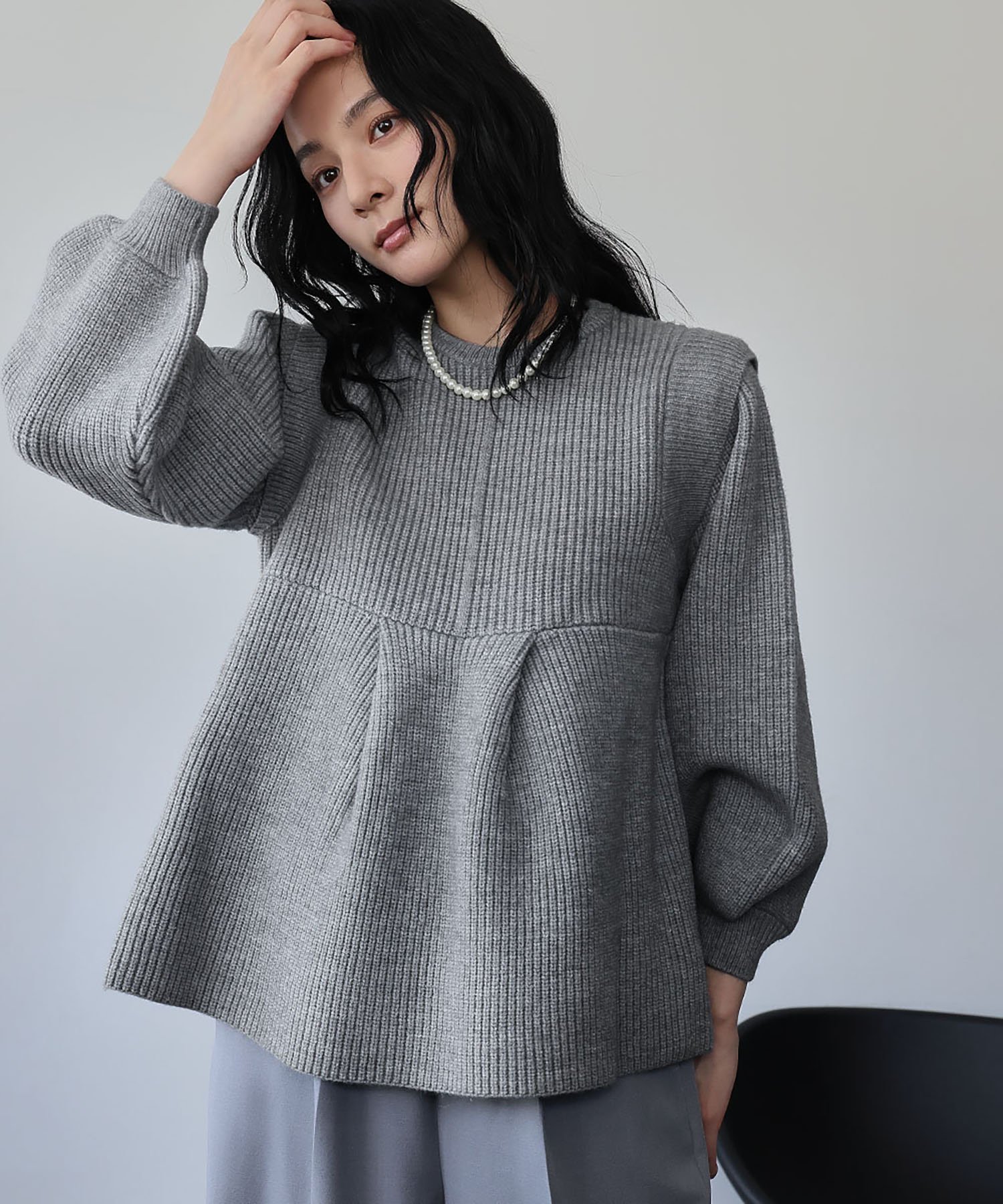 【ガール/GIRL】のボリュームスリーブ ペプラム ニット プルオーバー インテリア・キッズ・メンズ・レディースファッション・服の通販 founy(ファニー) 　ファッション　Fashion　レディースファッション　Fashion for Women　トップス・カットソー　Cut & Sew Tops　ニット　Knit Tops & Sweaters　カジュアルプルオーバー・ニットトップス　Pullovers & Knit Tops / Casual Pullovers　ボリューム袖・フリルスリーブブラウス　Voluminous & Ruffle Sleeves / Puffy Sleeve Tops　畦　Ribbed Knit　ガーリー　Girly, Feminine Style　コクーン　Cocoon, Cocoon Silhouette　スリーブ　Sleeve, Long Sleeve / Short Sleeve　ペプラム　Peplum, Flared Hem　ミドル　Middle Length, Mid Height　A/W・秋冬　Autumn/Winter　再入荷　Restock / Back in Stock　エレガント 上品　Elegant　GRY|ID: prp329100004735808 ipo3291000000034209006