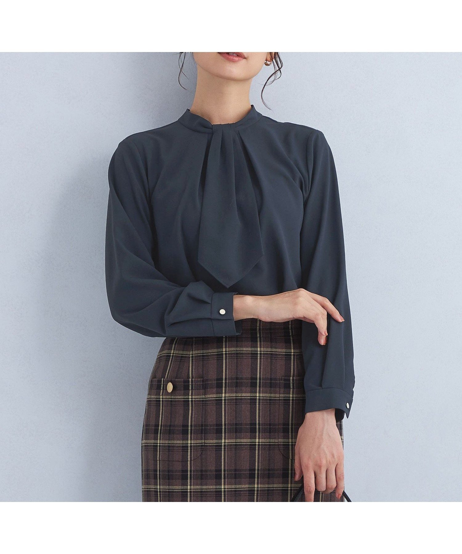 【ユナイテッドアローズ/UNITED ARROWS】のスカーフタイ ブラウス インテリア・キッズ・メンズ・レディースファッション・服の通販 founy(ファニー) 　ファッション　Fashion　レディースファッション　Fashion for Women　トップス・カットソー　Cut & Sew Tops　シャツ・ブラウス・オフィスカジュアル　Elegant Blouses & Button-Ups　インナー　Innerwear　秋　Autumn　シンプル　Simple, Minimal　ジャケット　Jacket, Outerwear　スカーフ　Scarf, Neckwear　ドット　Polka Dot, Dot Pattern　アウトレット　Outlet / Clearance　おすすめ　Recommended / Our Picks　セレモニー　Ceremony　ビジネス 仕事 通勤　Business / Work / Commuting　NAVY|ID: prp329100004735892 ipo3291000000034325678