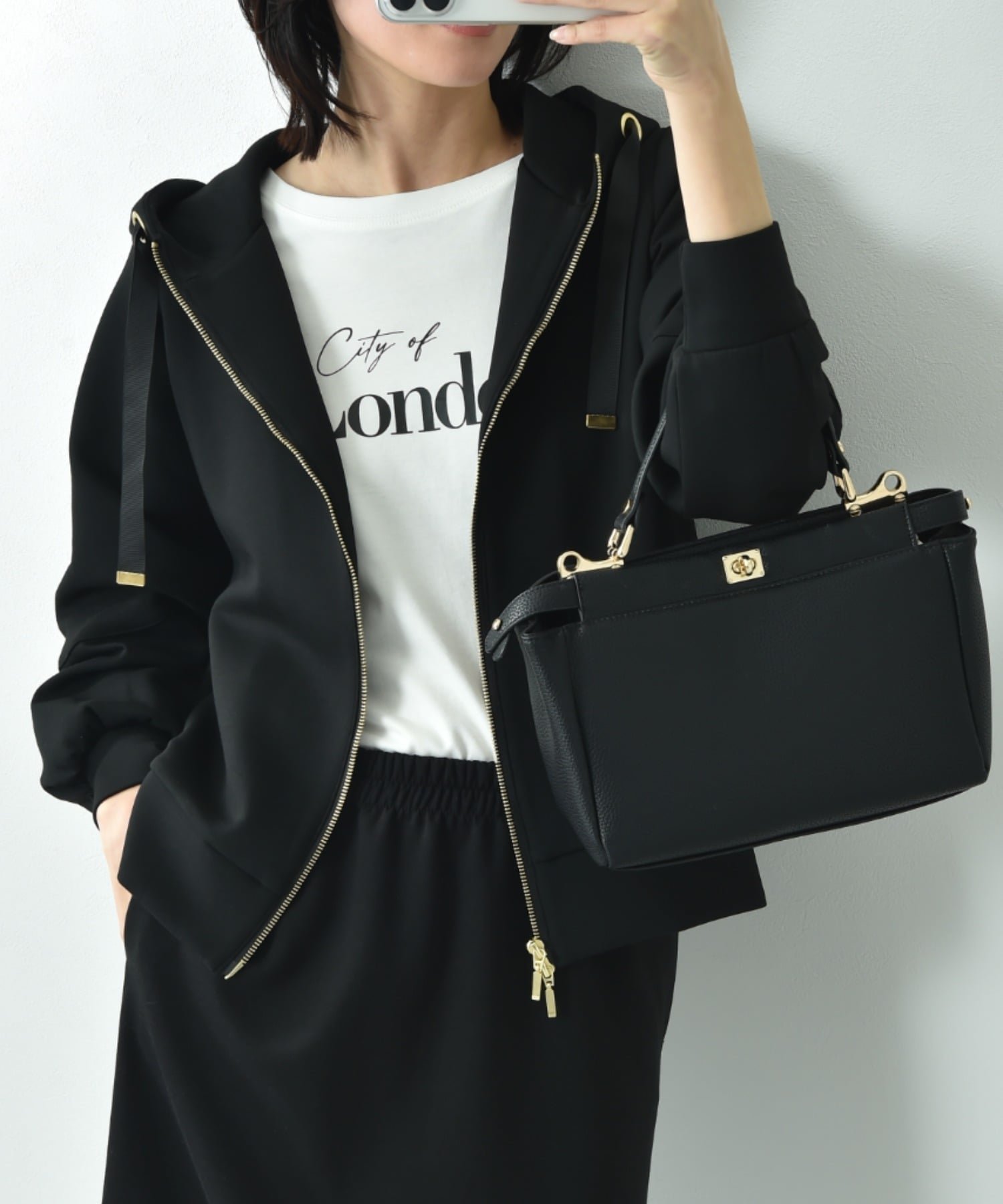 【インタープラネット/INTERPLANET】のダンボールZIPパーカー インテリア・キッズ・メンズ・レディースファッション・服の通販 founy(ファニー) ファッション Fashion レディースファッション Fashion for Women トップス・カットソー Cut & Sew Tops レディースパーカー・カジュアルフーディー Casual Hoodies & Sweatshirts エアリー Airy Texture コンパクト Compact, Small Size 切替 Switching, Contrast Panel 軽量 Lightweight, Ultra Light スリーブ Sleeve, Long Sleeve / Short Sleeve パーカー Hoodie, Parka ベーシック Basic, Essential ブラック|ID: prp329100004736083 ipo3291000000034453562