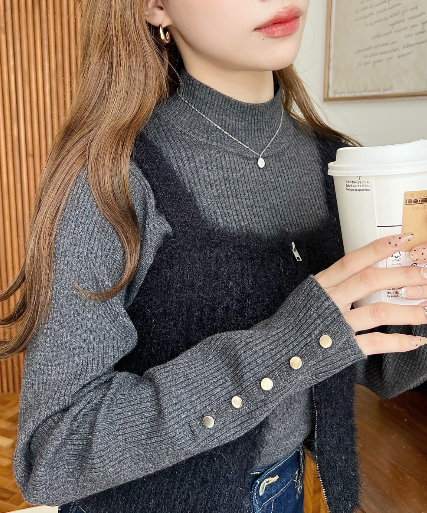 【モーメントプラス/moment+ / MEN】の12G袖口ボタンボトルネックリブニットプルオーバー インテリア・キッズ・メンズ・レディースファッション・服の通販 founy(ファニー) ファッション Fashion メンズファッション Fashion for Men トップス・カットソー Cut & Sew Tops ニット・セーター / 定番トップス Knit Tops & Sweaters インナー Innerwear シンプル Simple, Minimal スリット Slit, Slit Detail スリム Slim, Slim Fit デニム Denim, Jeans Material トレンド Trend, Trending Now なめらか Smooth, Silky Texture ハイネック High Neck, Mock Neck フレア Flare, Flared ベスト Vest, Waistcoat ベーシック Basic, Essential ボトルネック Bottle Neck, Mock Neck 無地 Plain, Solid Color ワイドリブ Wide Rib, Wide Ribbed Knit A/W・秋冬 Autumn/Winter プチプライス・低価格 Affordable / Budget Price エレガント 上品 Elegant チャコールグレー|ID: prp329100004736148 ipo3291000000034548617